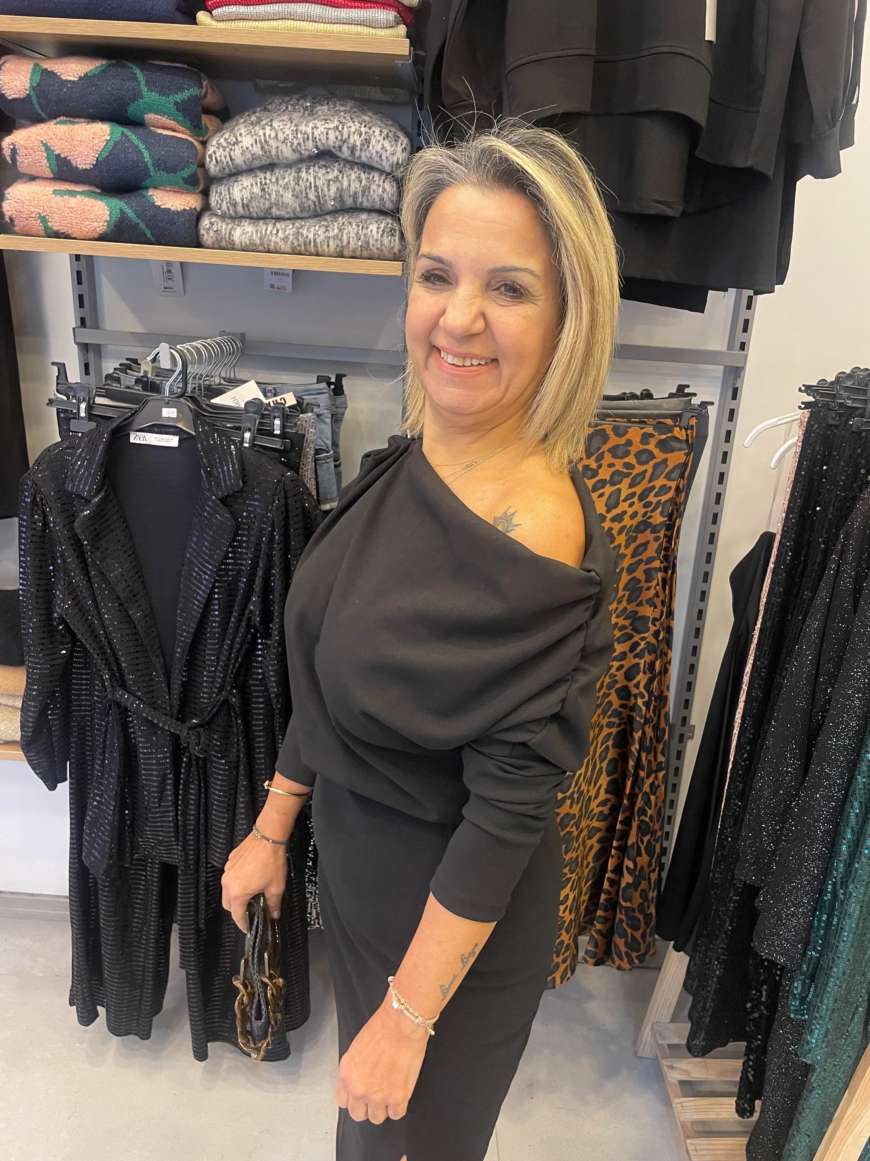 Siyah Drape Detaylı Elbise 