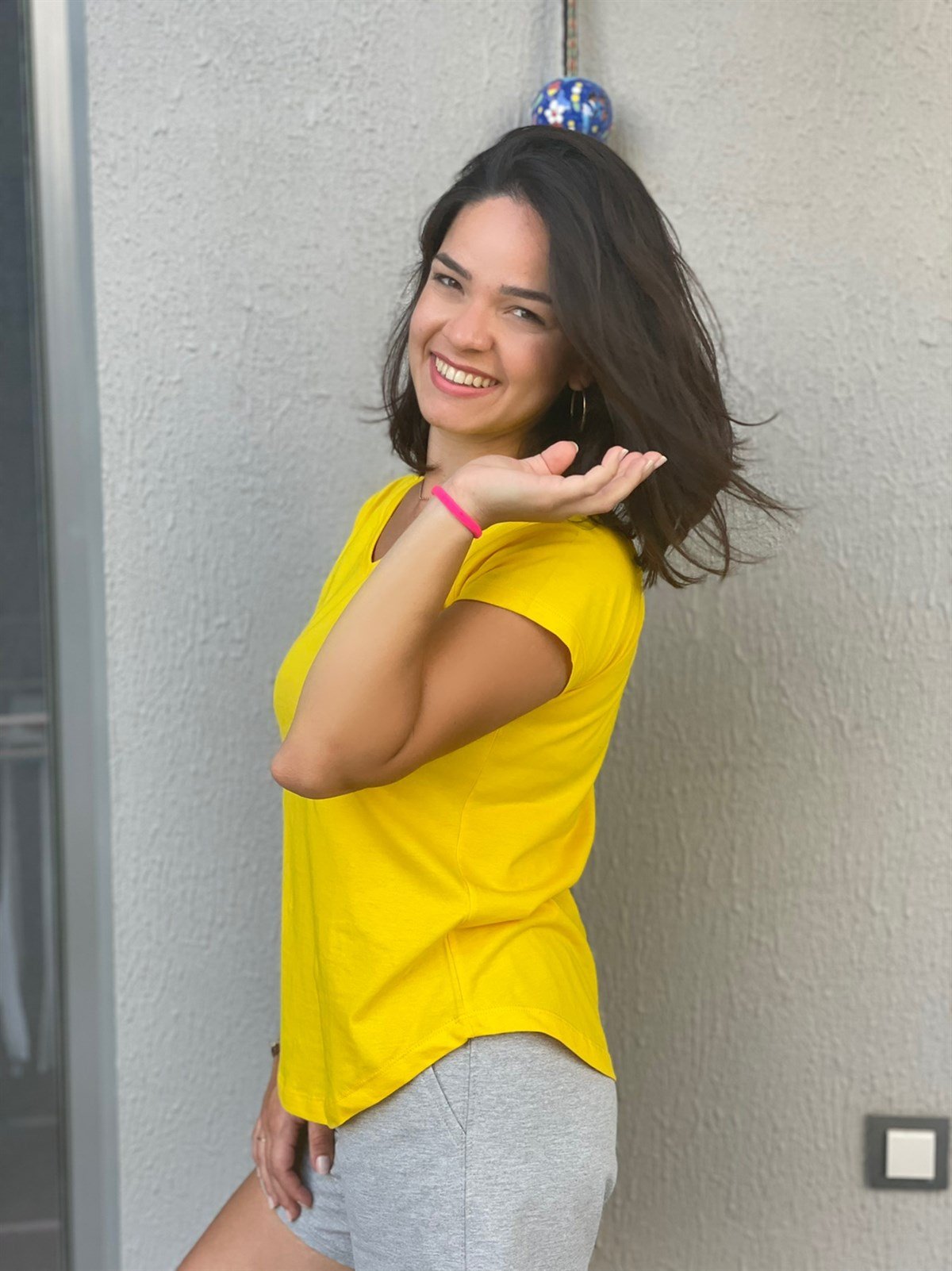 V Yaka Basic T-shirt