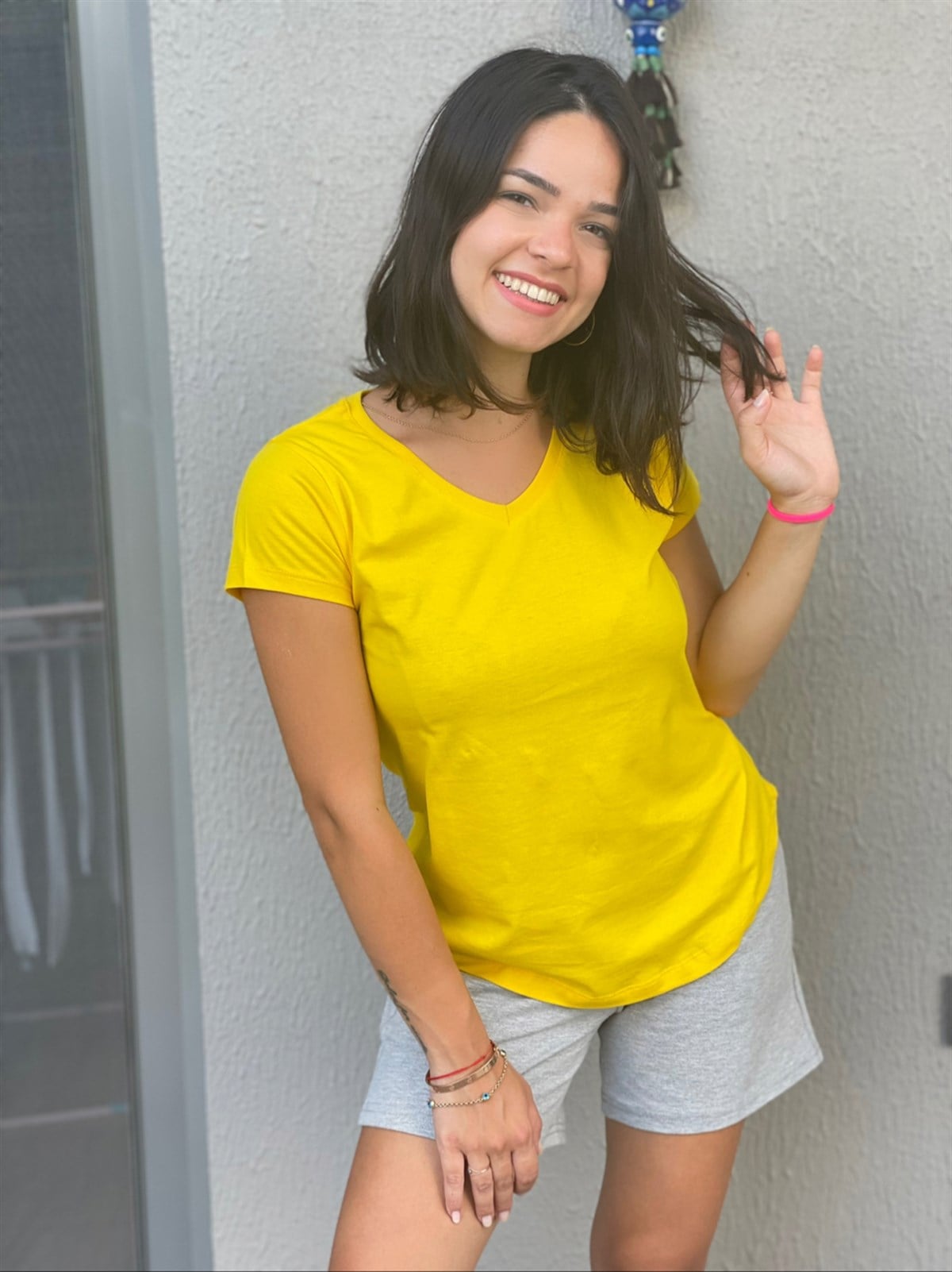 V Yaka Basic T-shirt