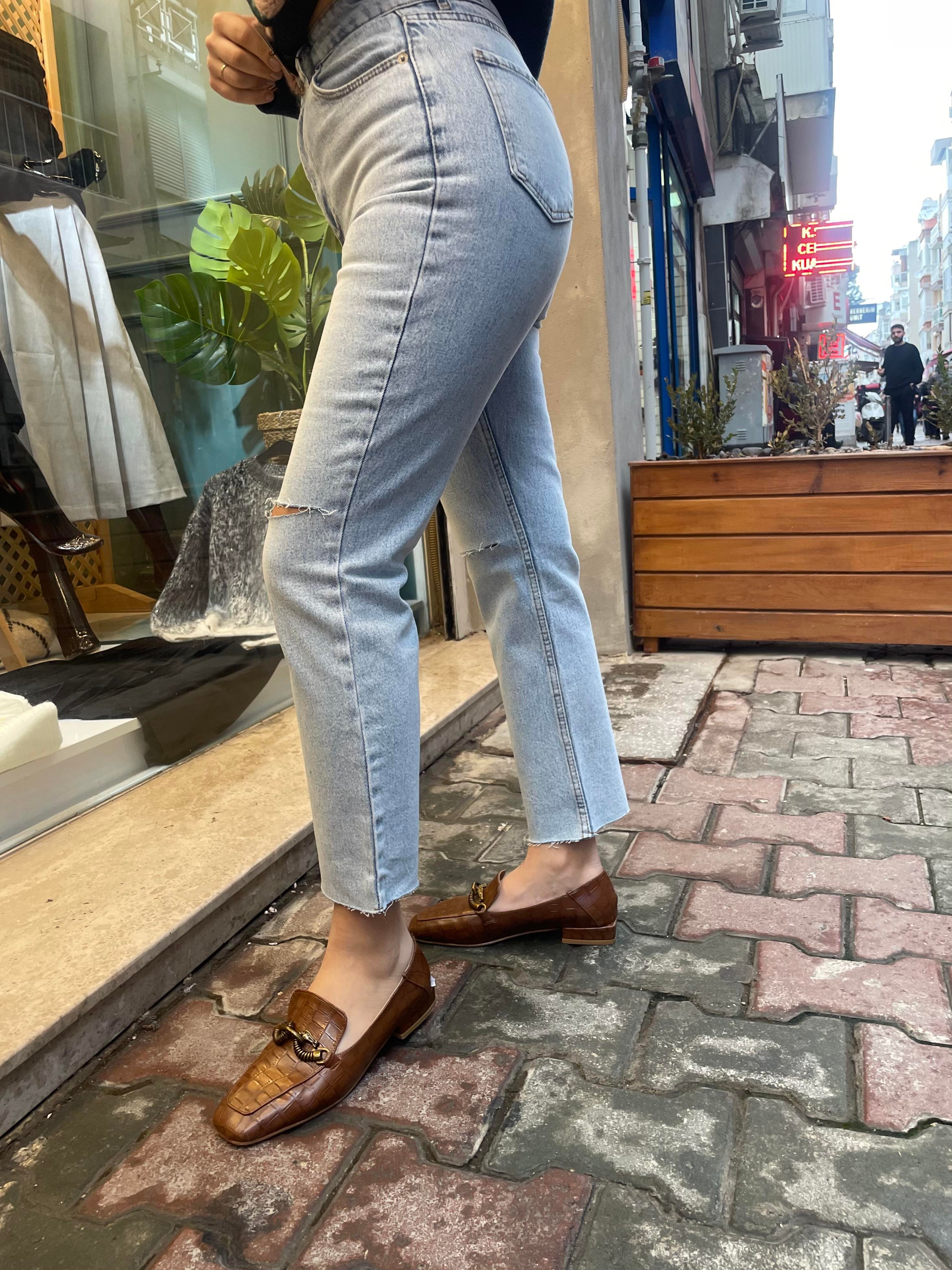 Zara Dizi Kesik Jean