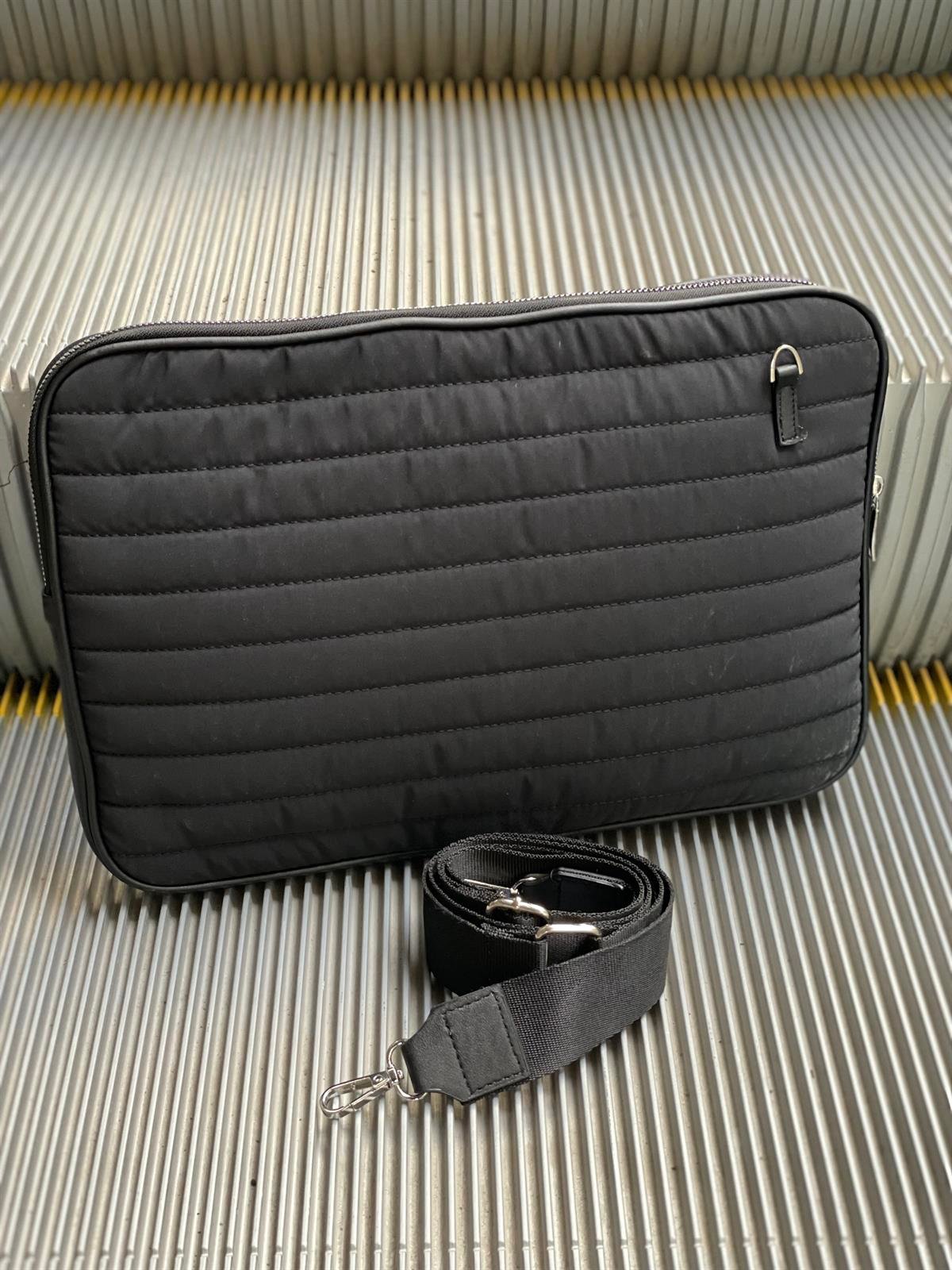 Husk Laptop Kılıfı (Laptop Çantası)