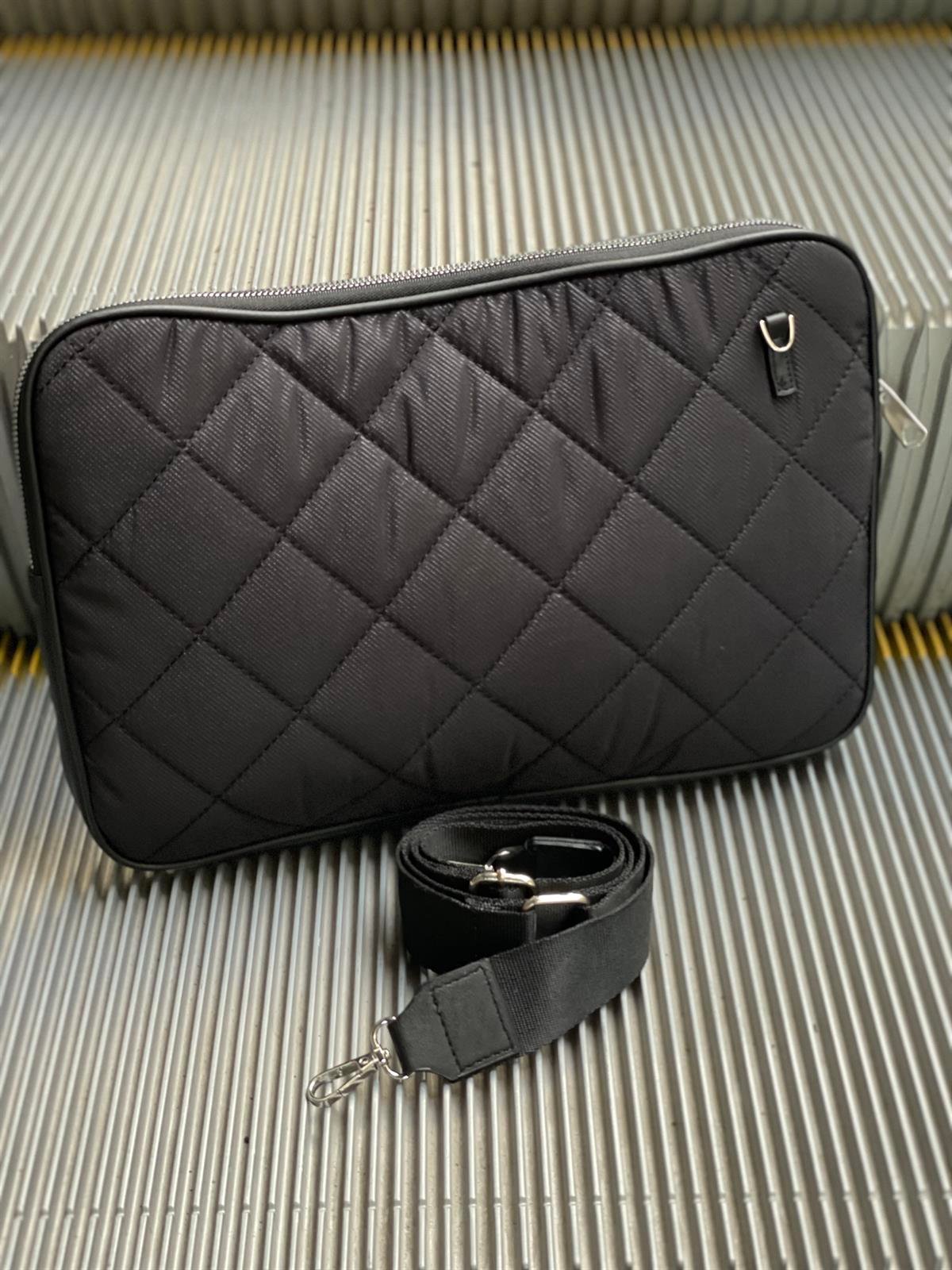 Husk Laptop Kılıfı (Laptop Çantası)