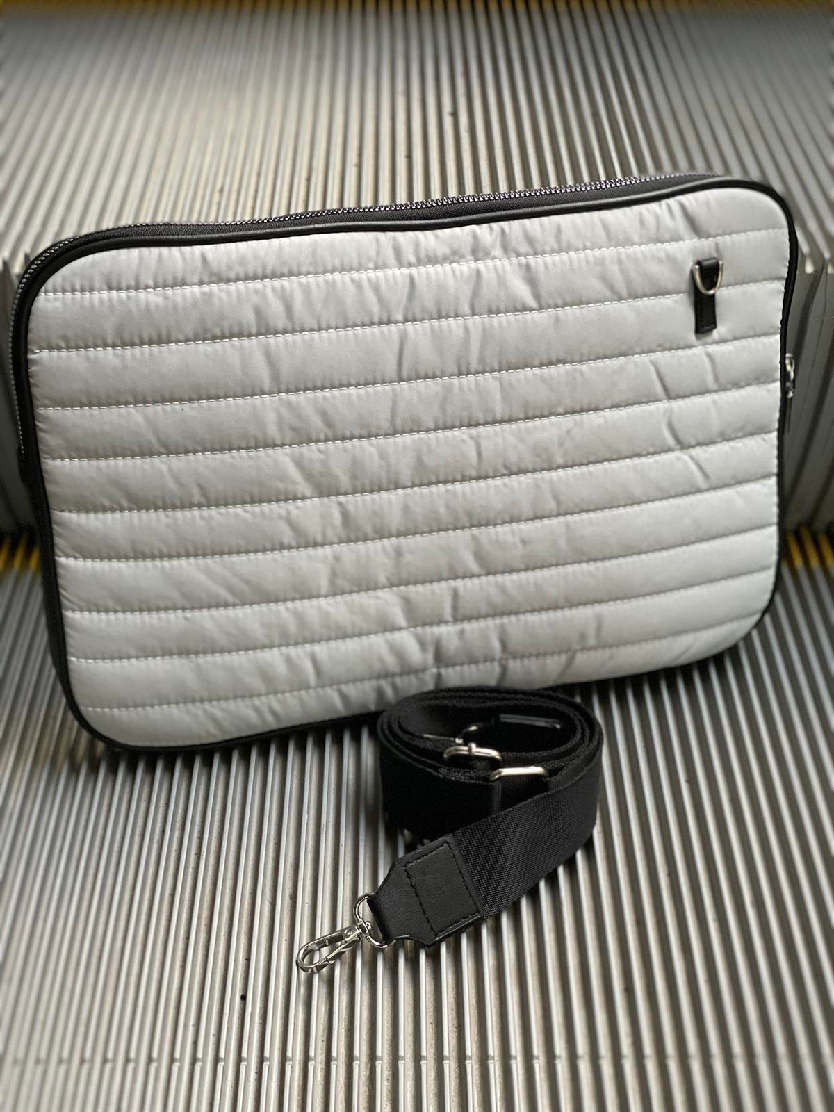 Husk Laptop Kılıfı (Laptop Çantası)