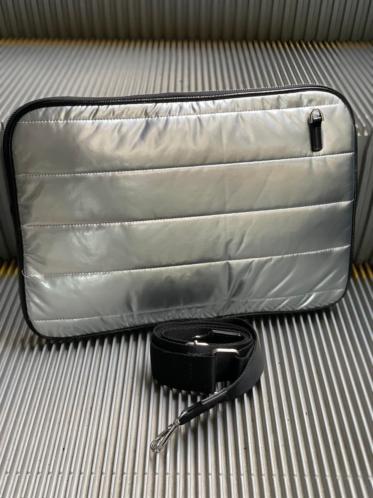 Husk Laptop Kılıfı (Laptop Çantası)