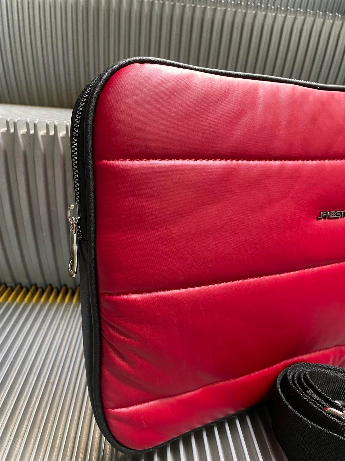 Husk Laptop Kılıfı (Laptop Çantası)