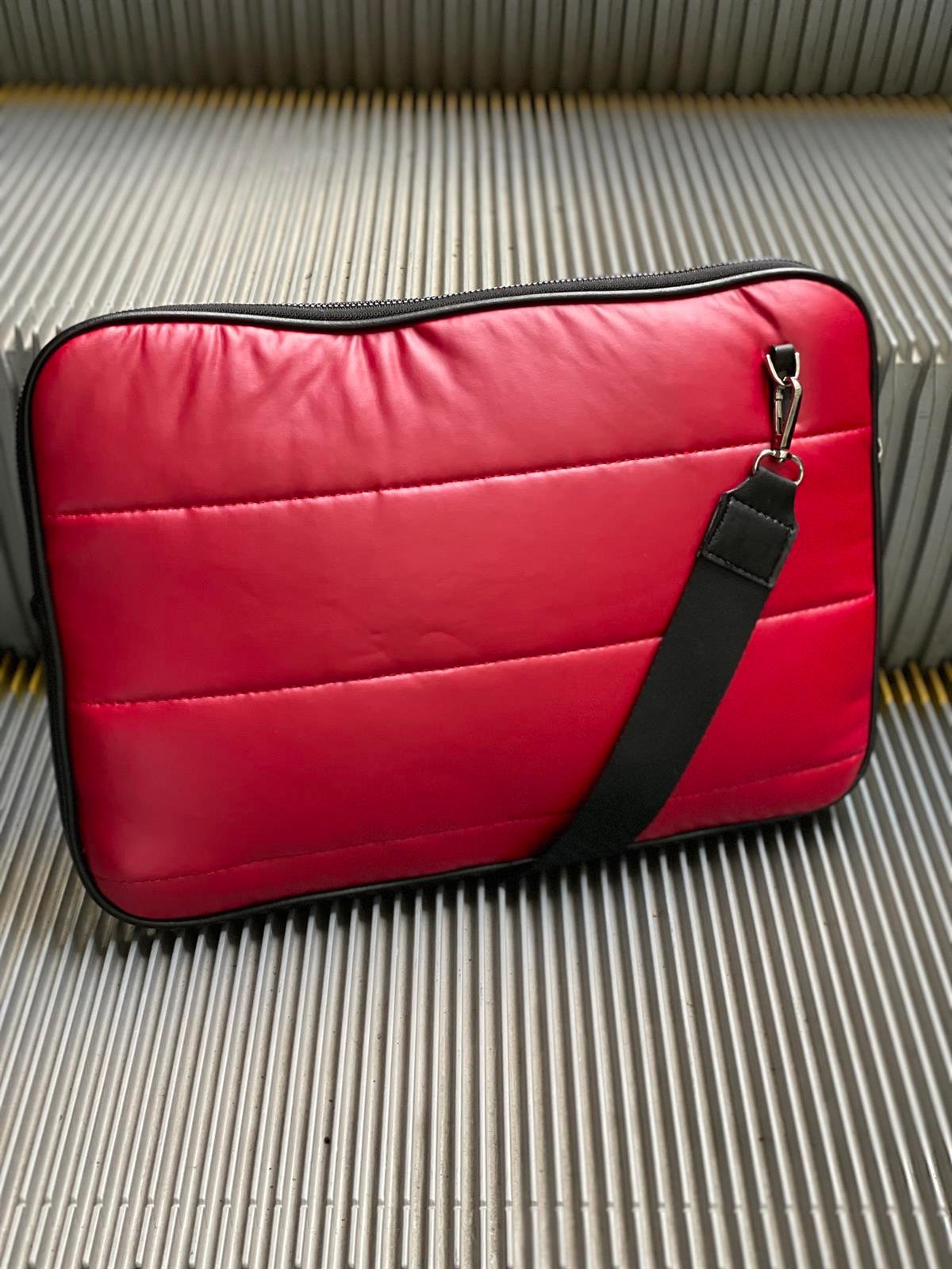 Husk Laptop Kılıfı (Laptop Çantası)