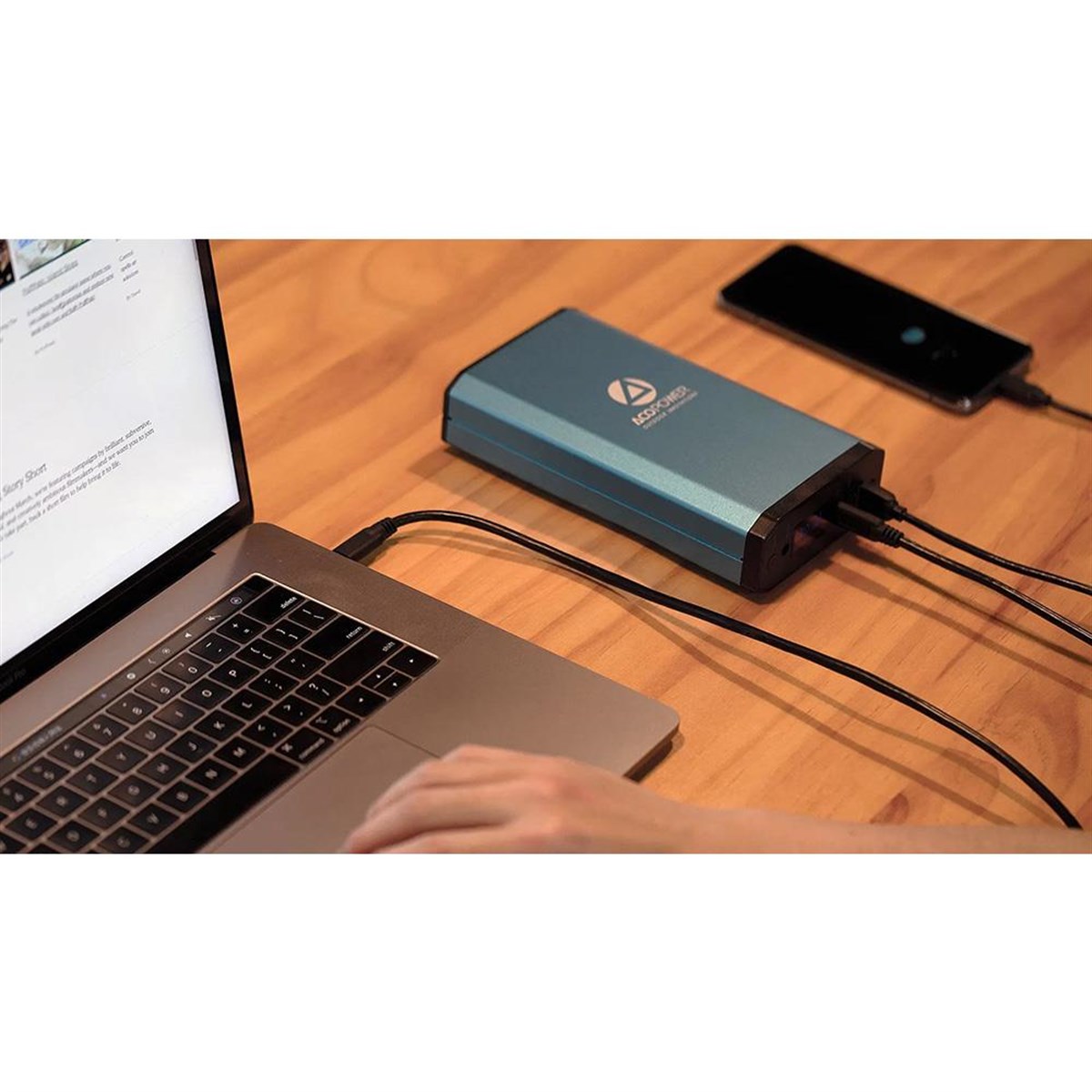 Acopoer X230 14.8Volt 13Amper Li-ion Yedek Buzdolabı Aküsü + Powerbank + LED Lamba