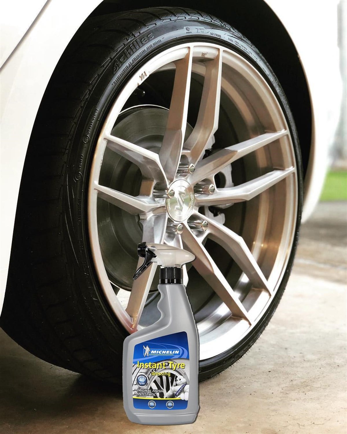 Michelin MC31371 650ml Lastik Parlatıcı, Koruyucu ve Yenileyici Sprey 