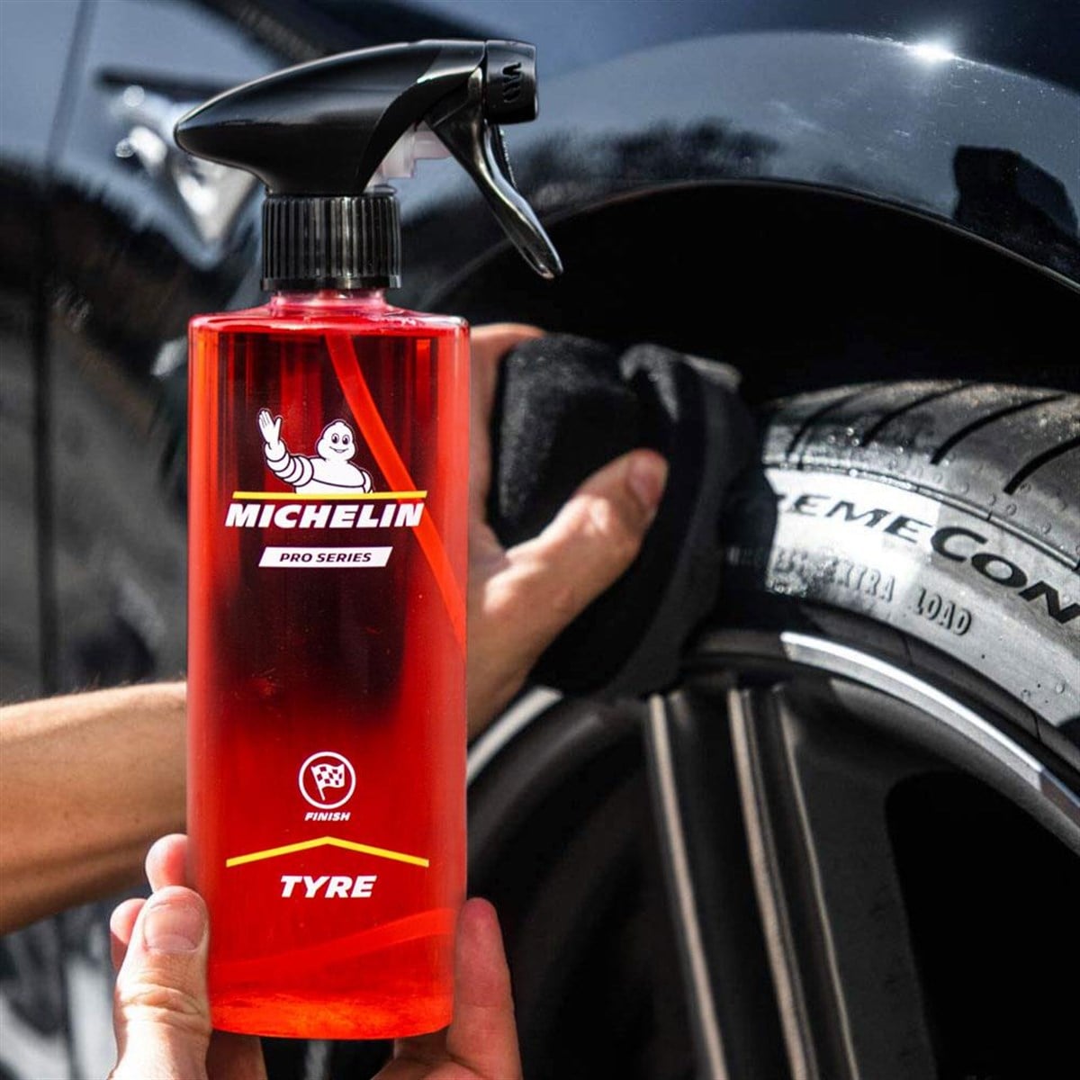 Michelin MC33573 500ml PRO Serisi Lastik ve Trim Parlatıcı, Koruyucu ve Yenileyici Sprey 