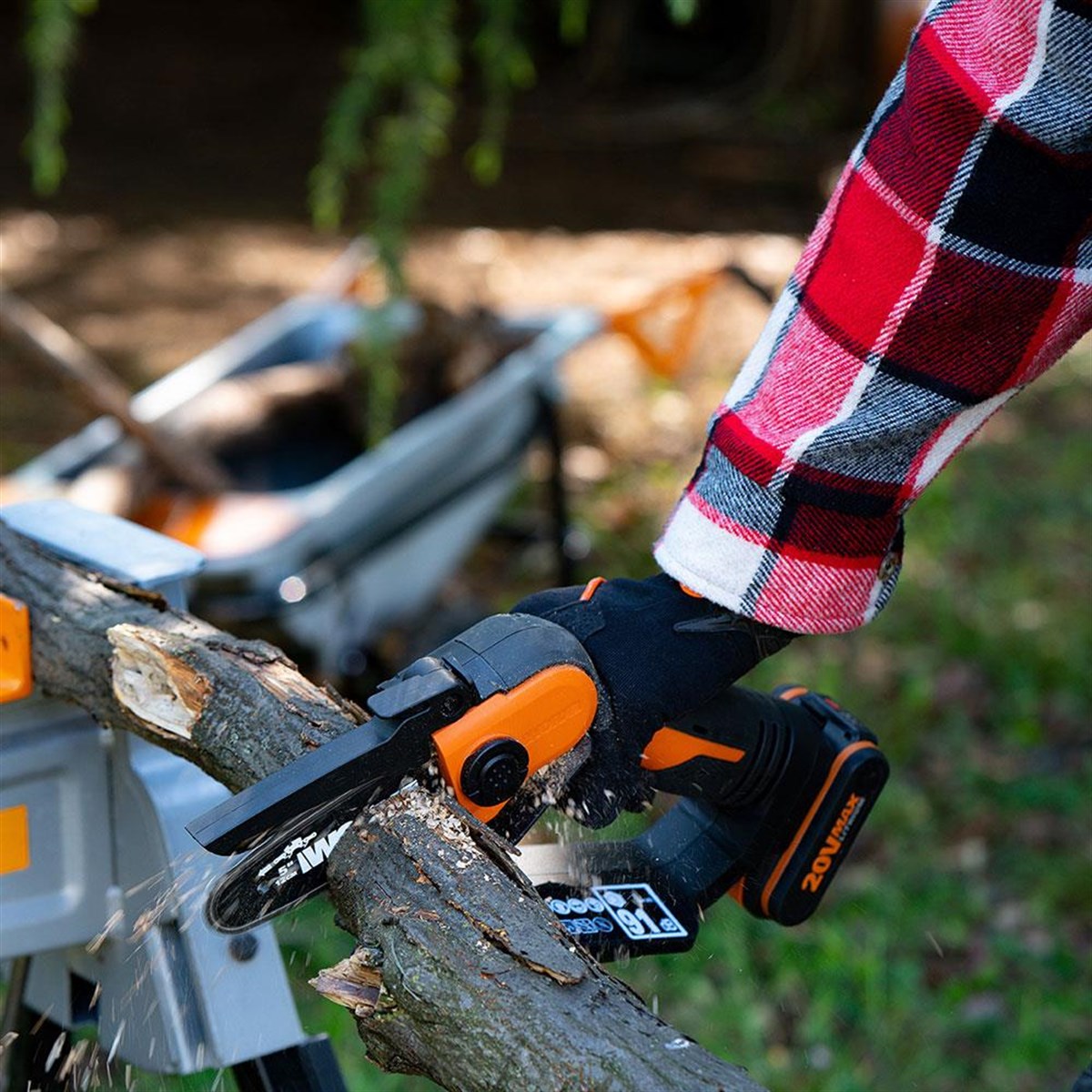WORX WG324E 20Volt 2.0Ah Li-ion 12CM Profesyonel Şarjlı Zincirli Testere
