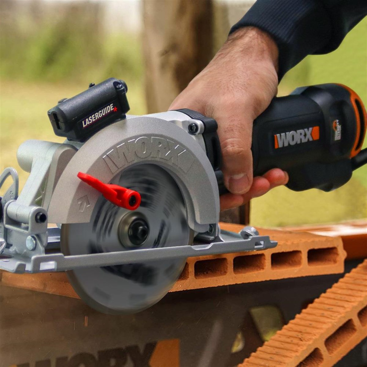 WORX WX437 800Watt Profesyonel Çok Amaçlı Lazerli Daire Testere