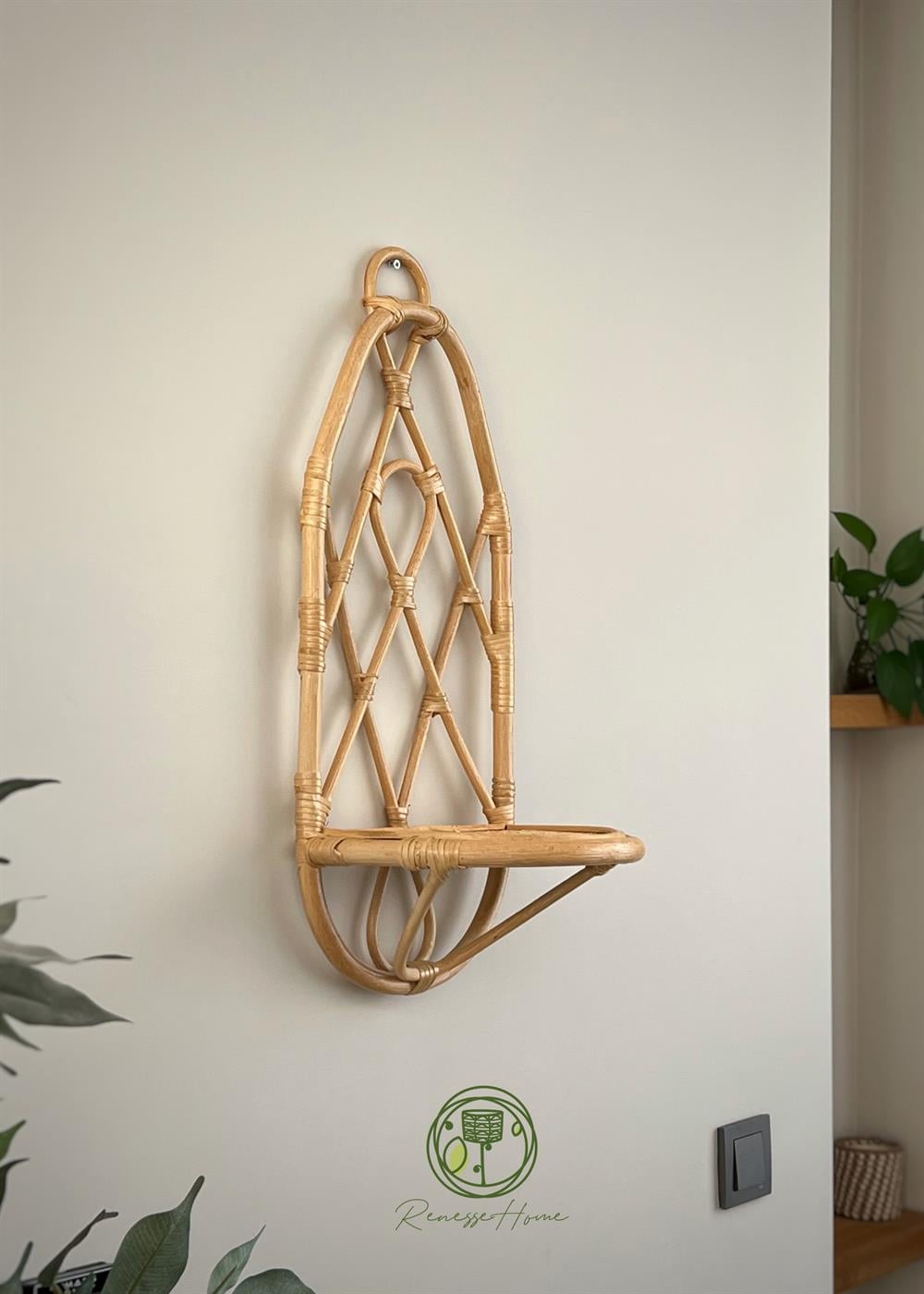 Lusaka El Yapımı Rattan Duvar Rafı 