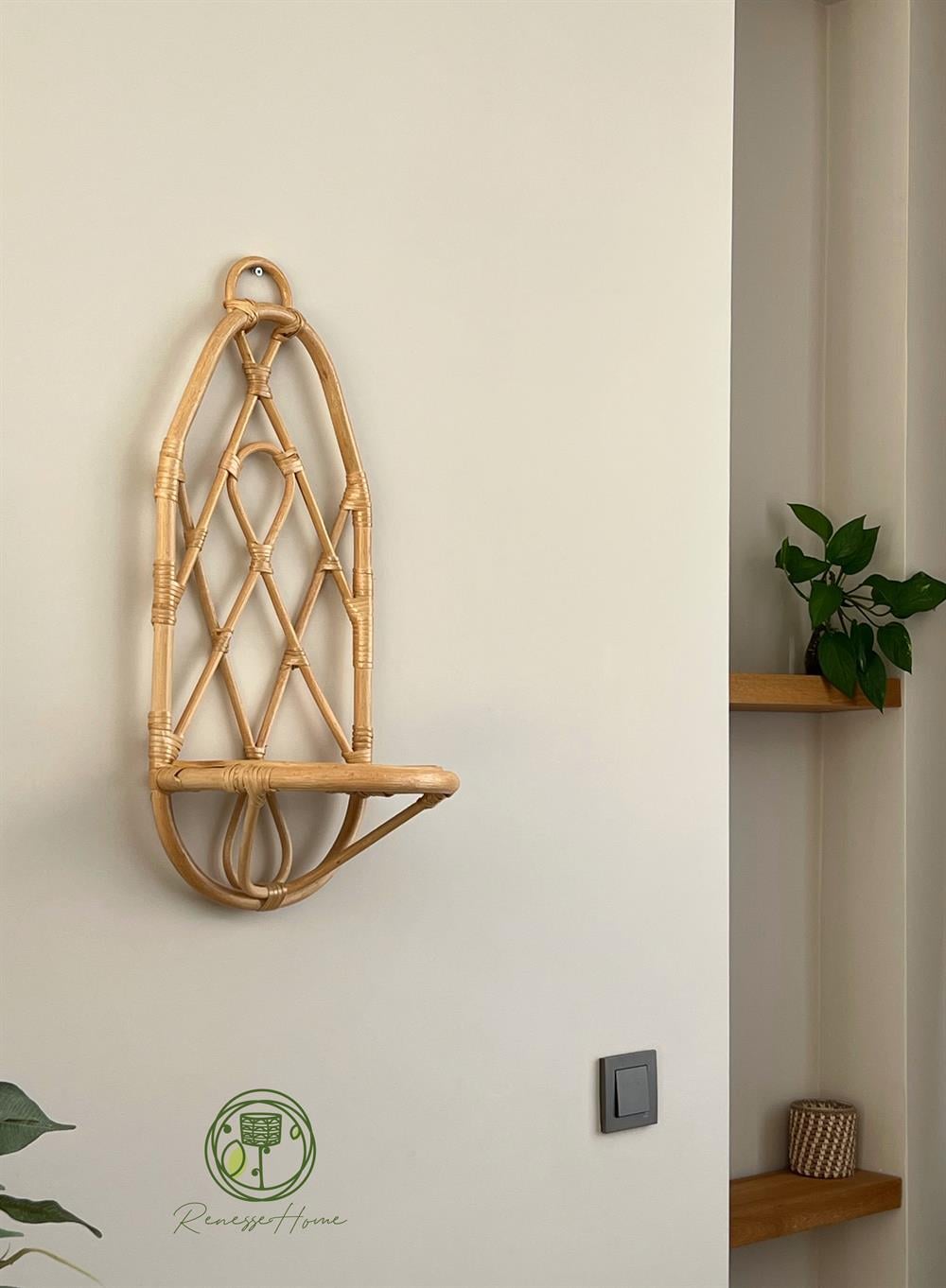 Lusaka El Yapımı Rattan Duvar Rafı 