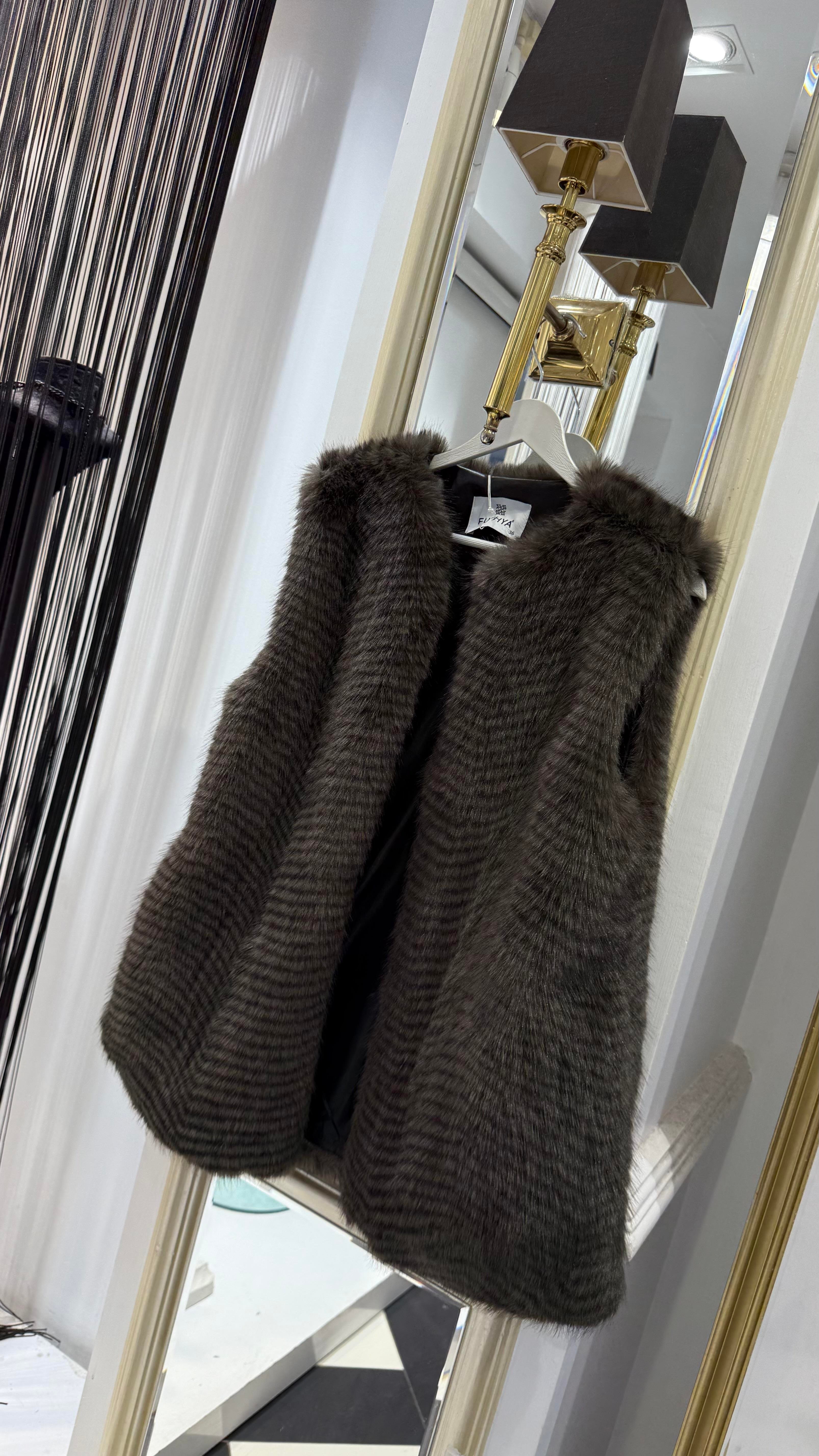 Balık Sırtı Kürk Yelek