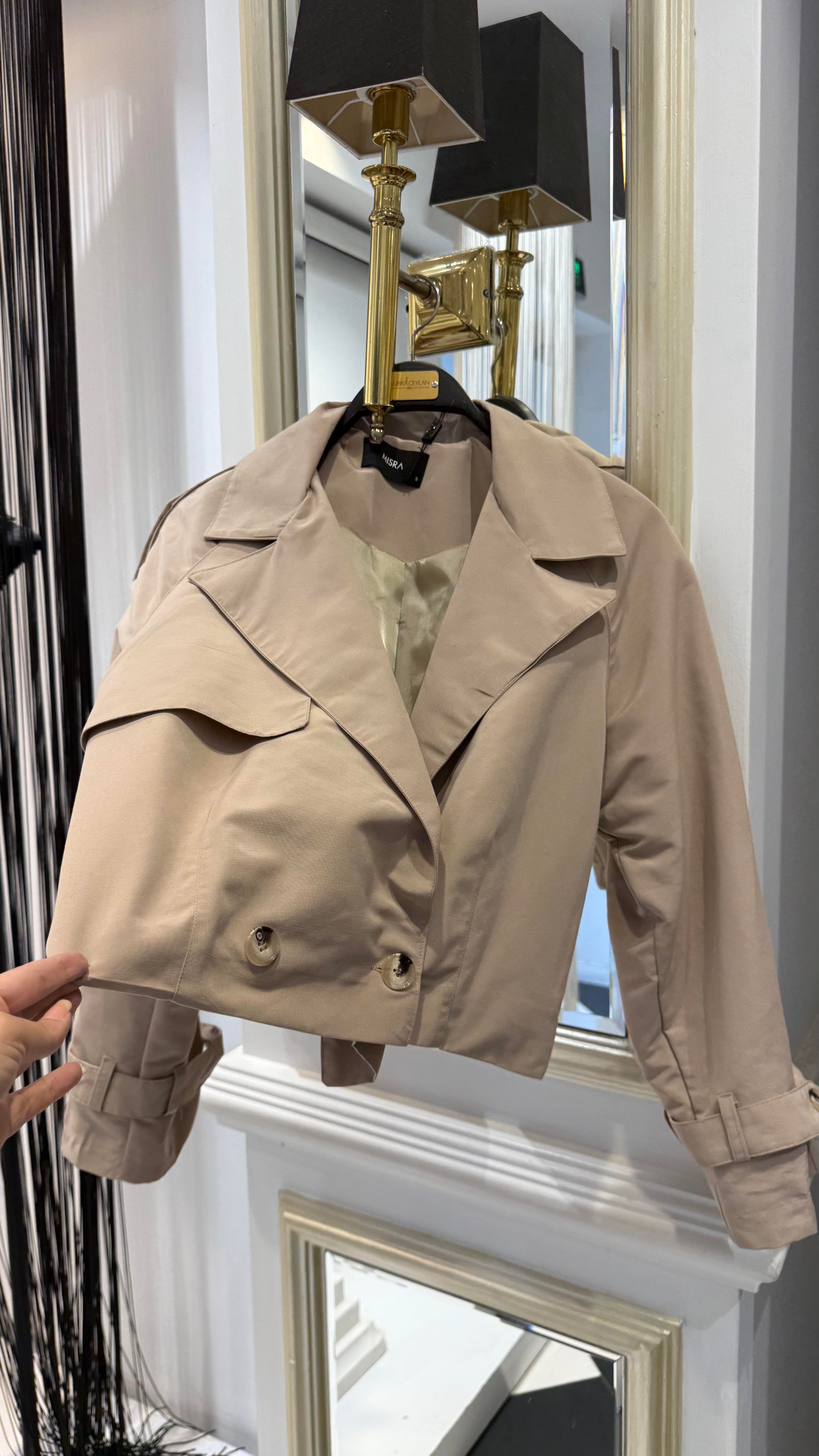 Bel Lastik Kısa Trenç