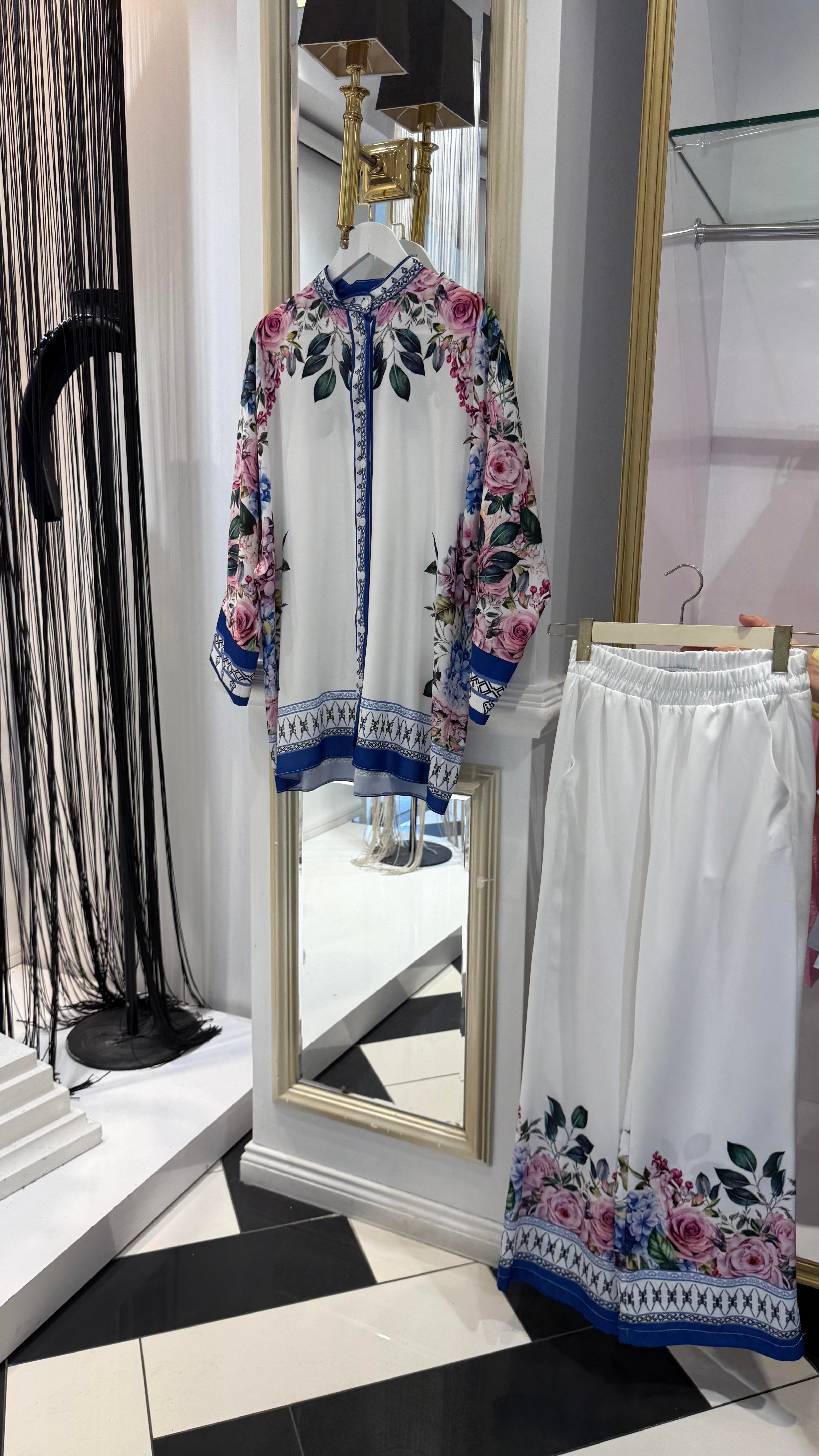 Ççiçek Desenli Takım