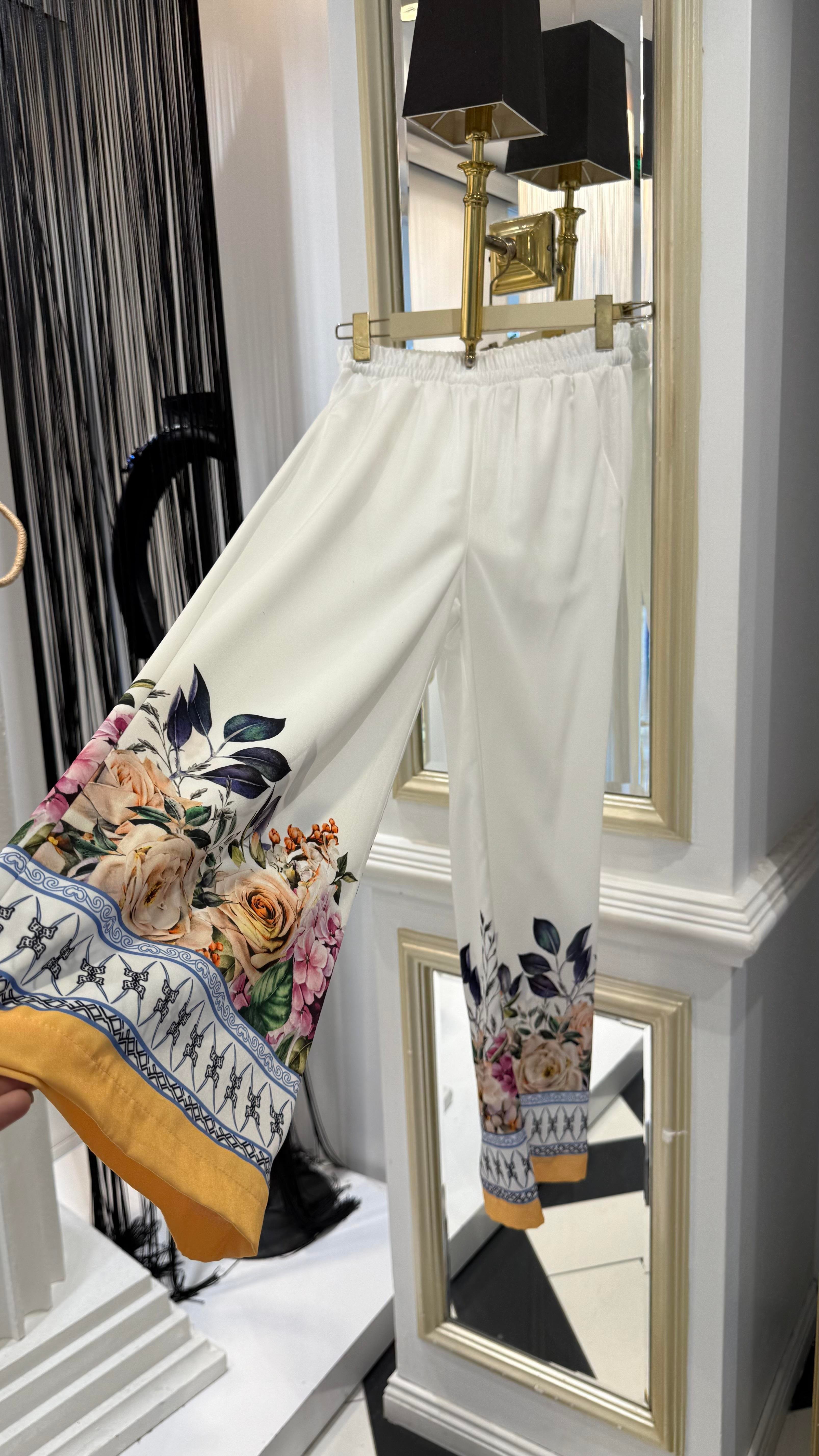 Ççiçek Desenli Takım