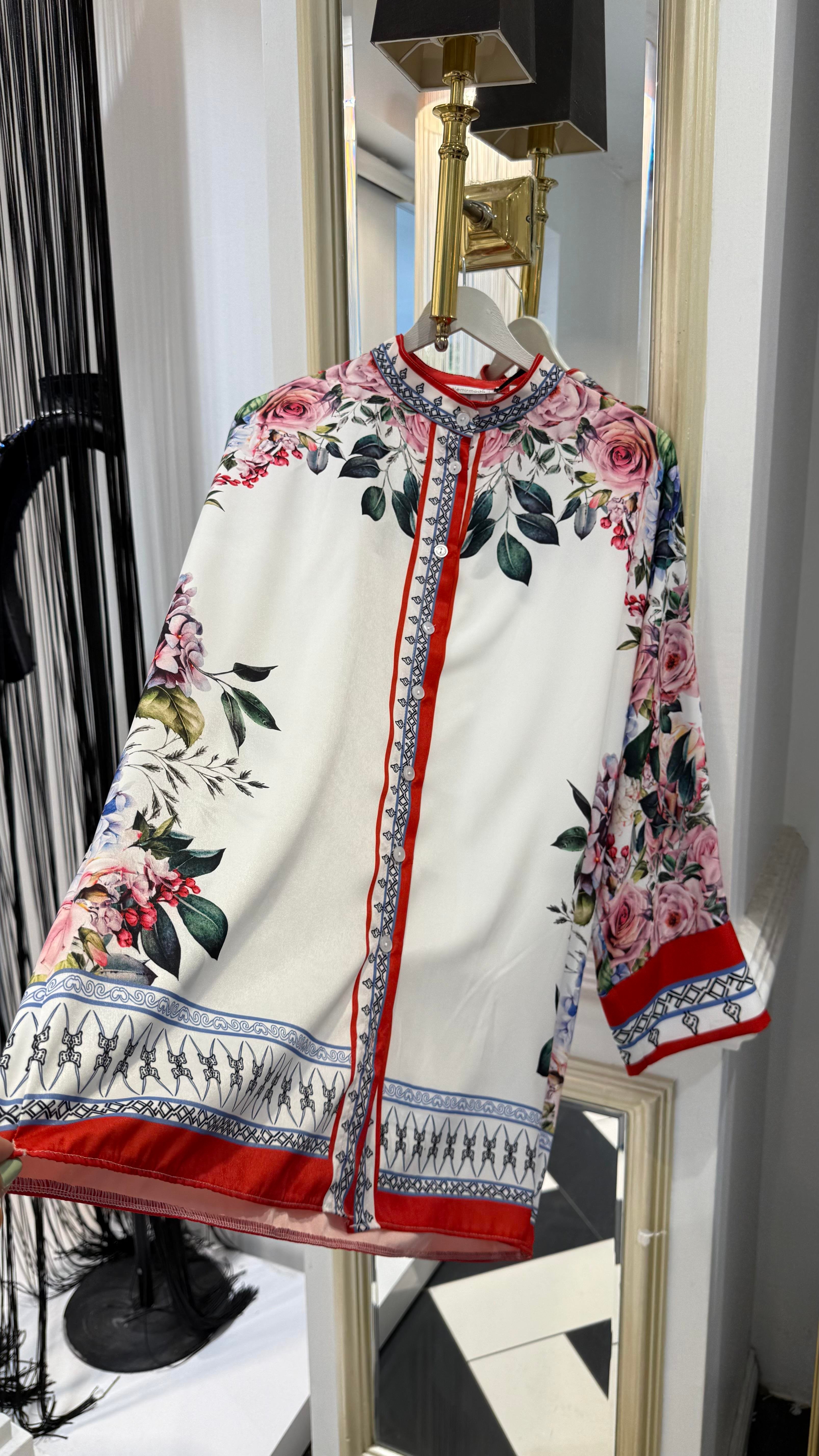 Ççiçek Desenli Takım