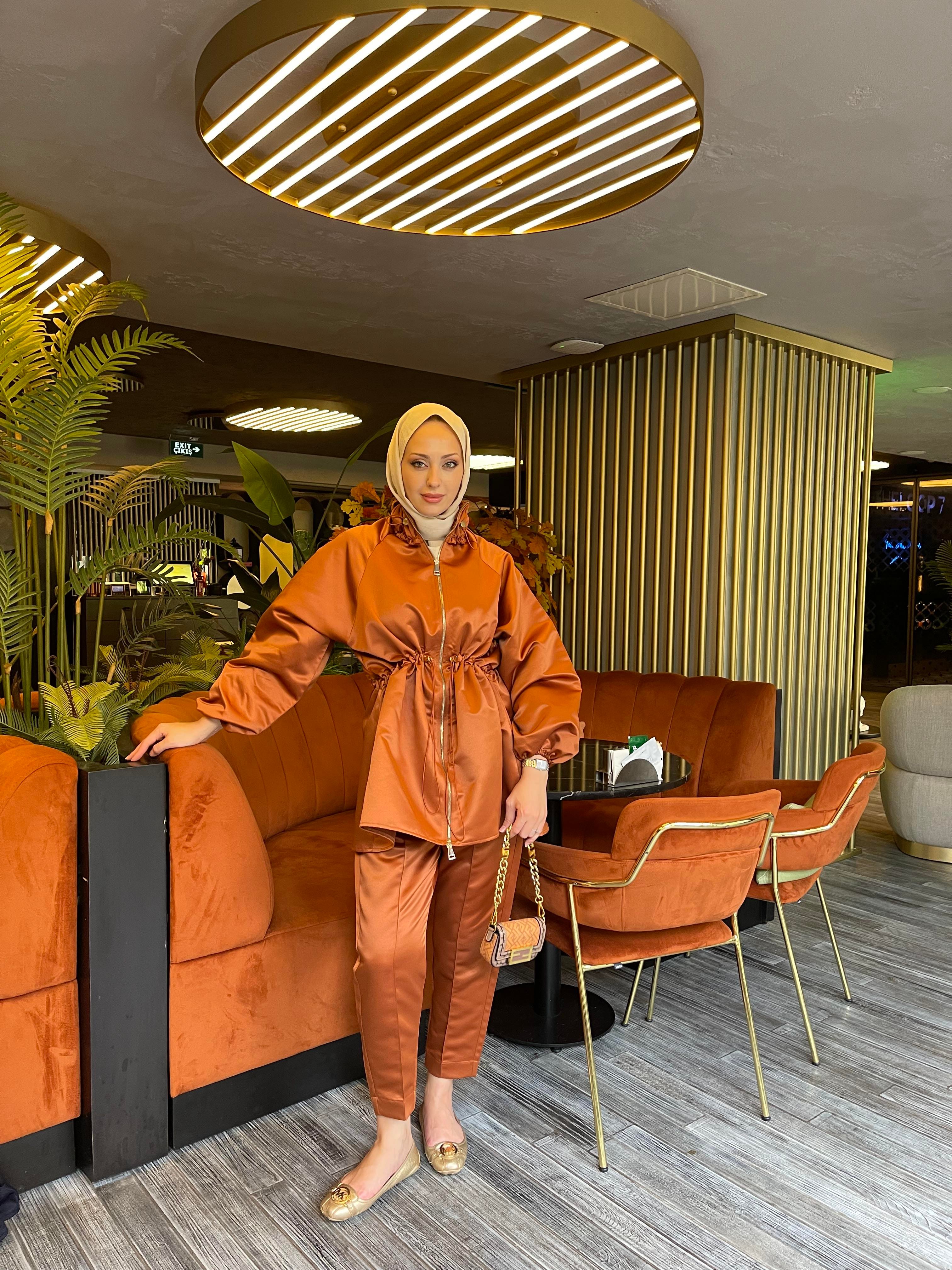 Halle PantolonluTakım