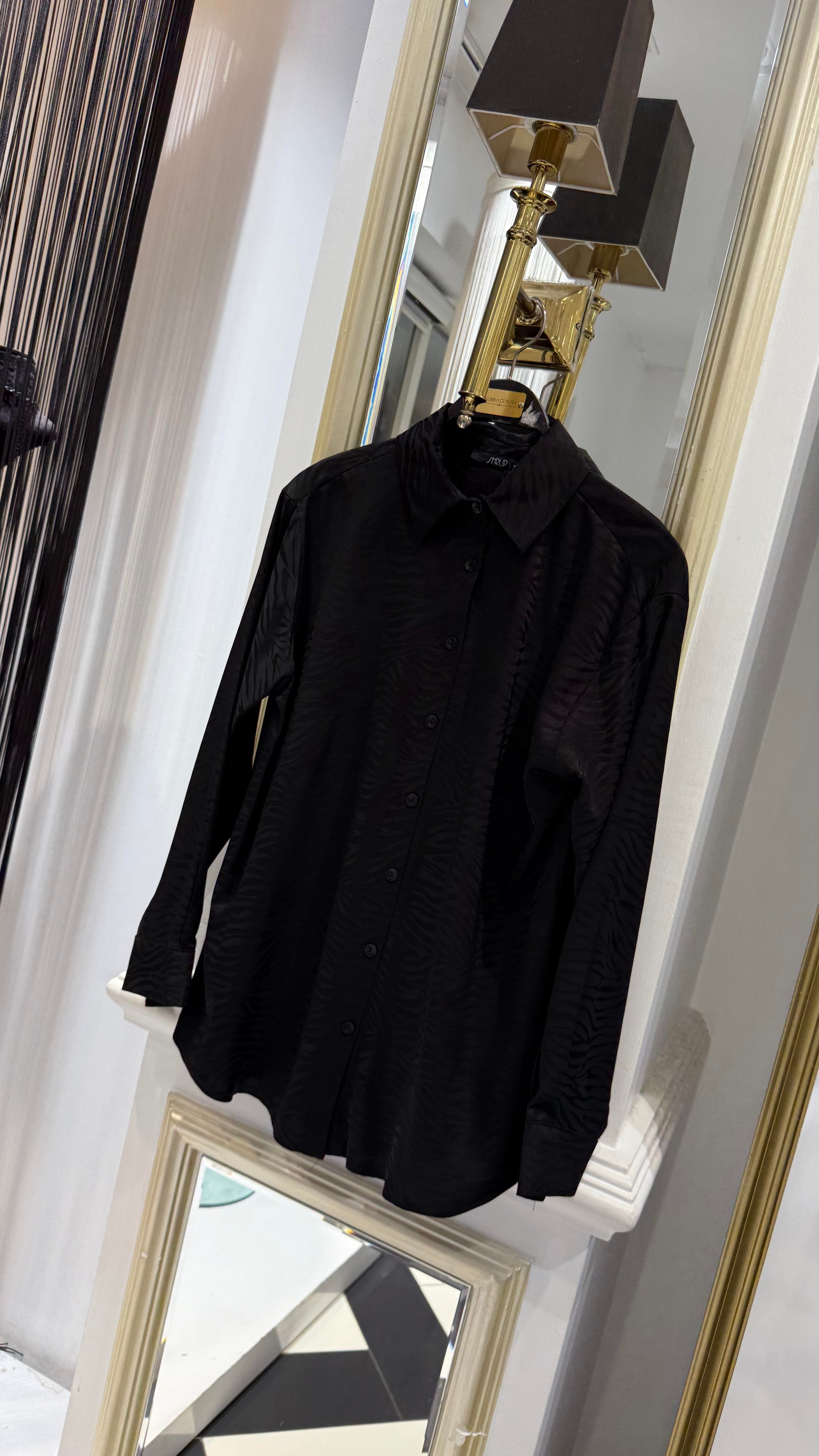 Jakar Desenli Gömlek