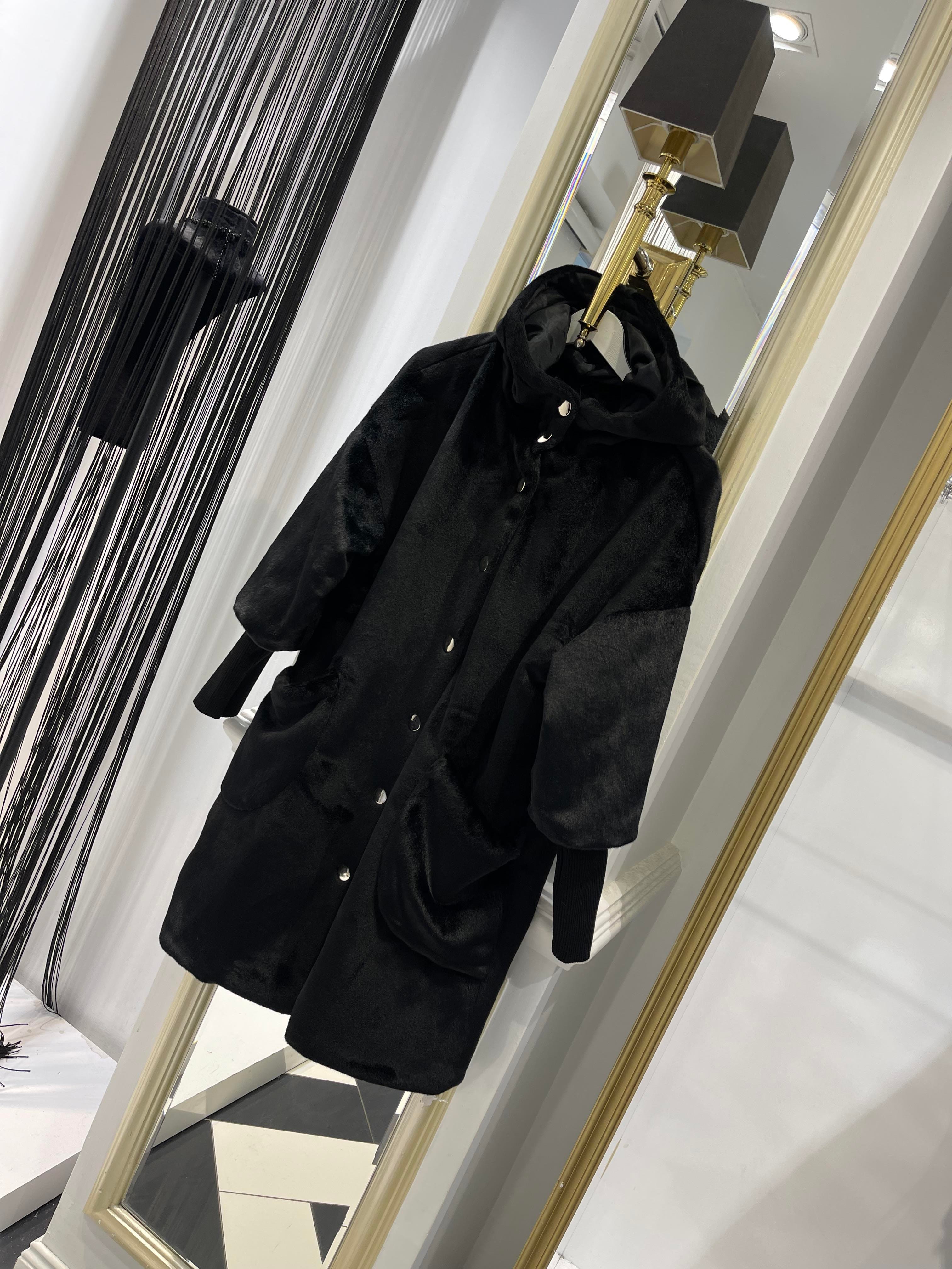 Kapişonlu Triko Kol Kaban