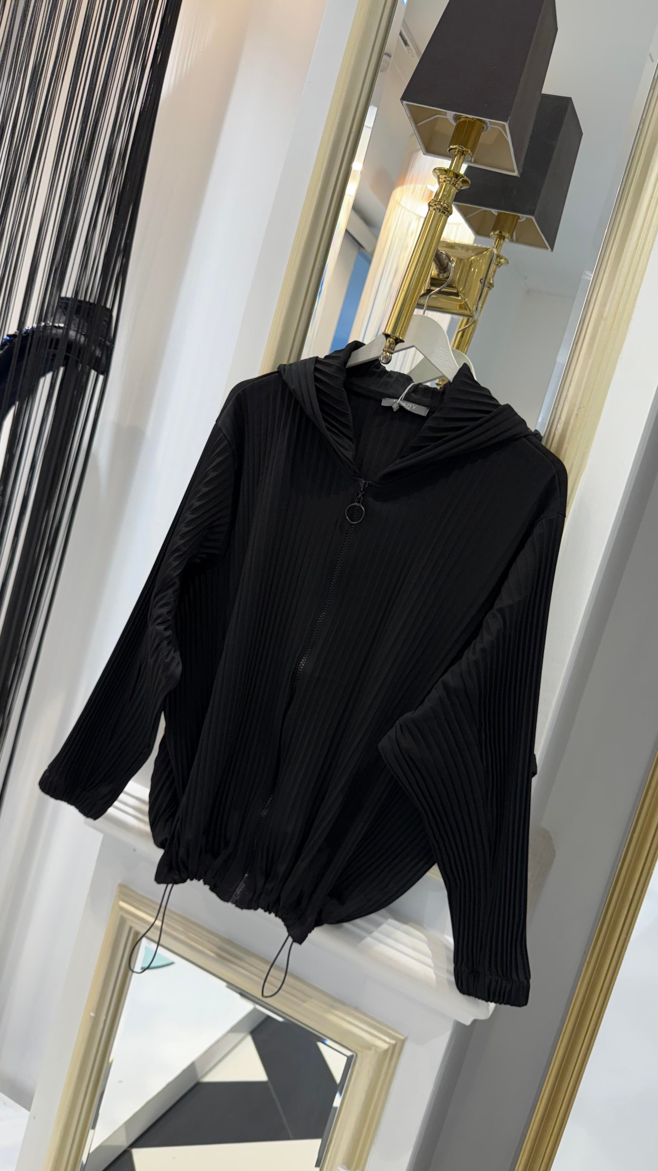 Kapüşonlu Piliseli Kap