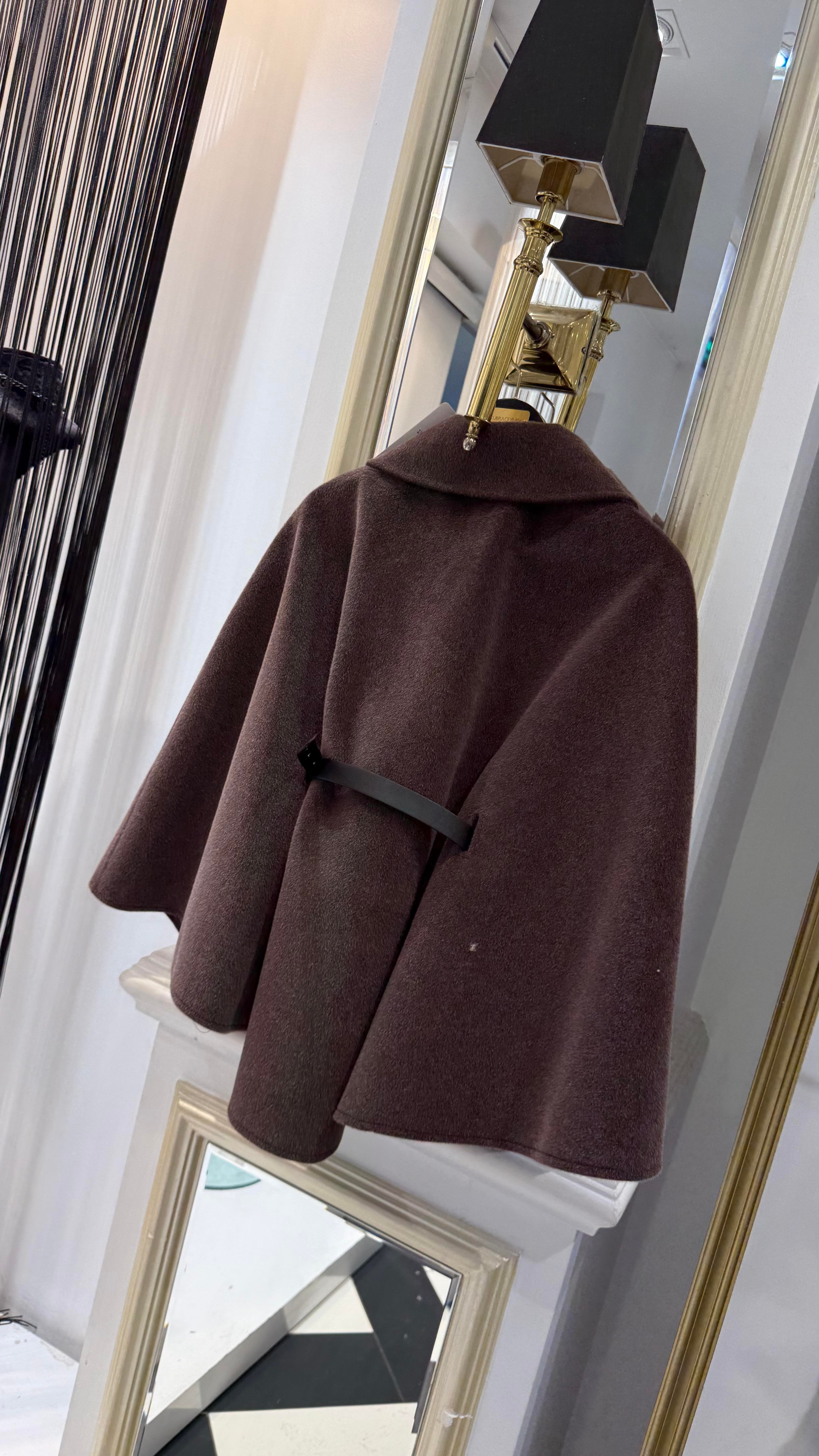 Kemerli Düğmeli Panço