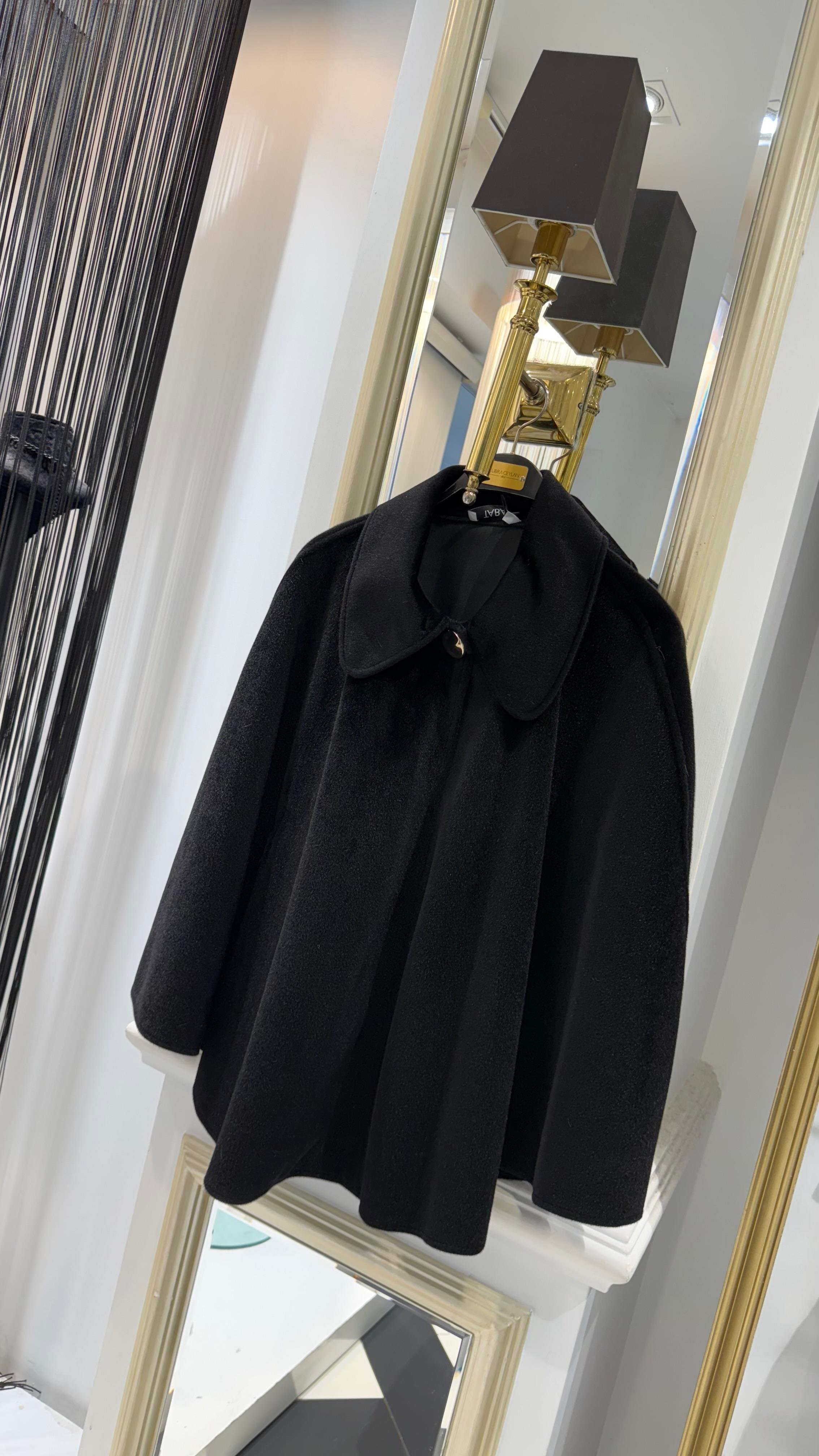 Kemerli Düğmeli Panço