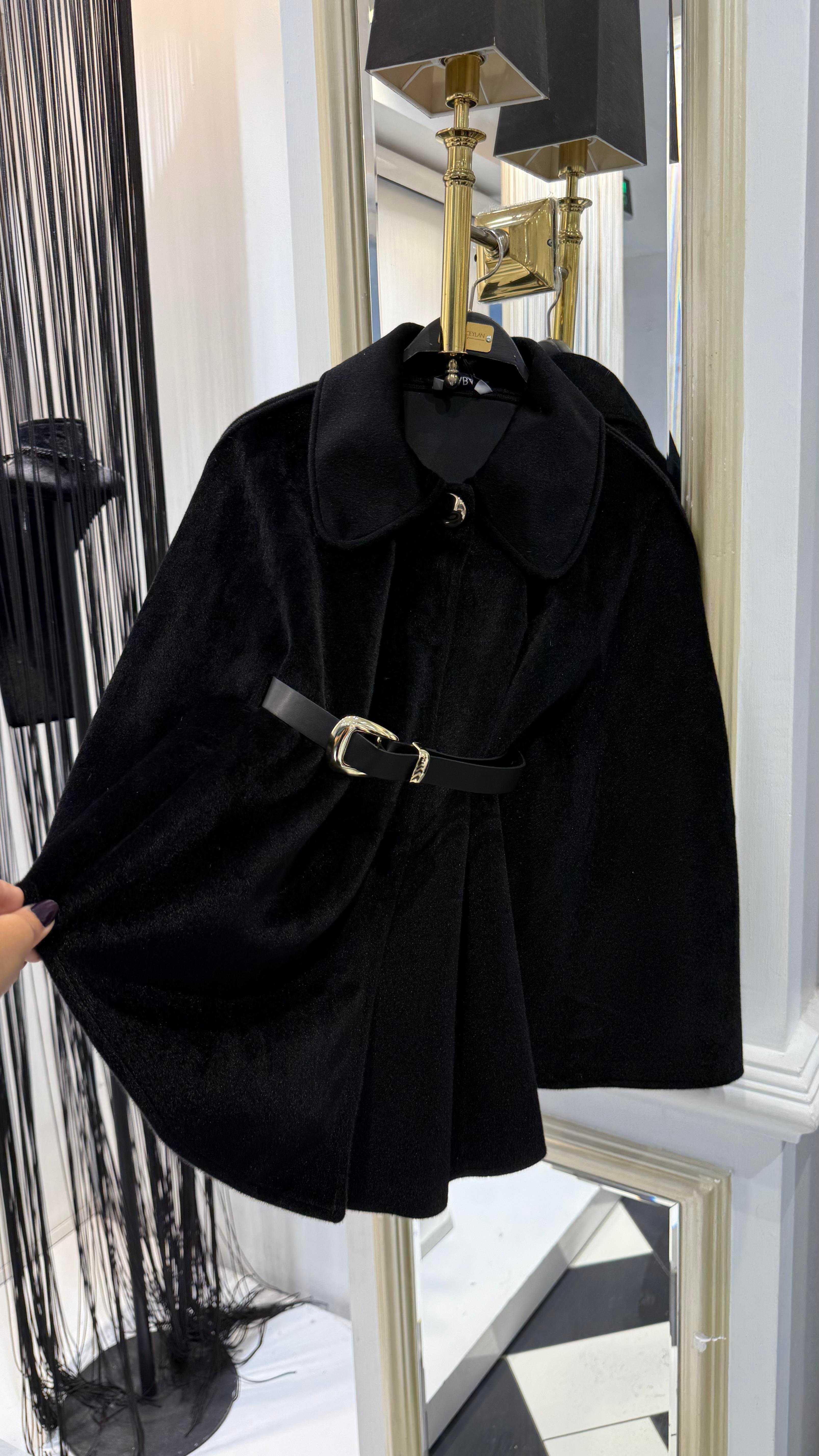 Kemerli Düğmeli Panço