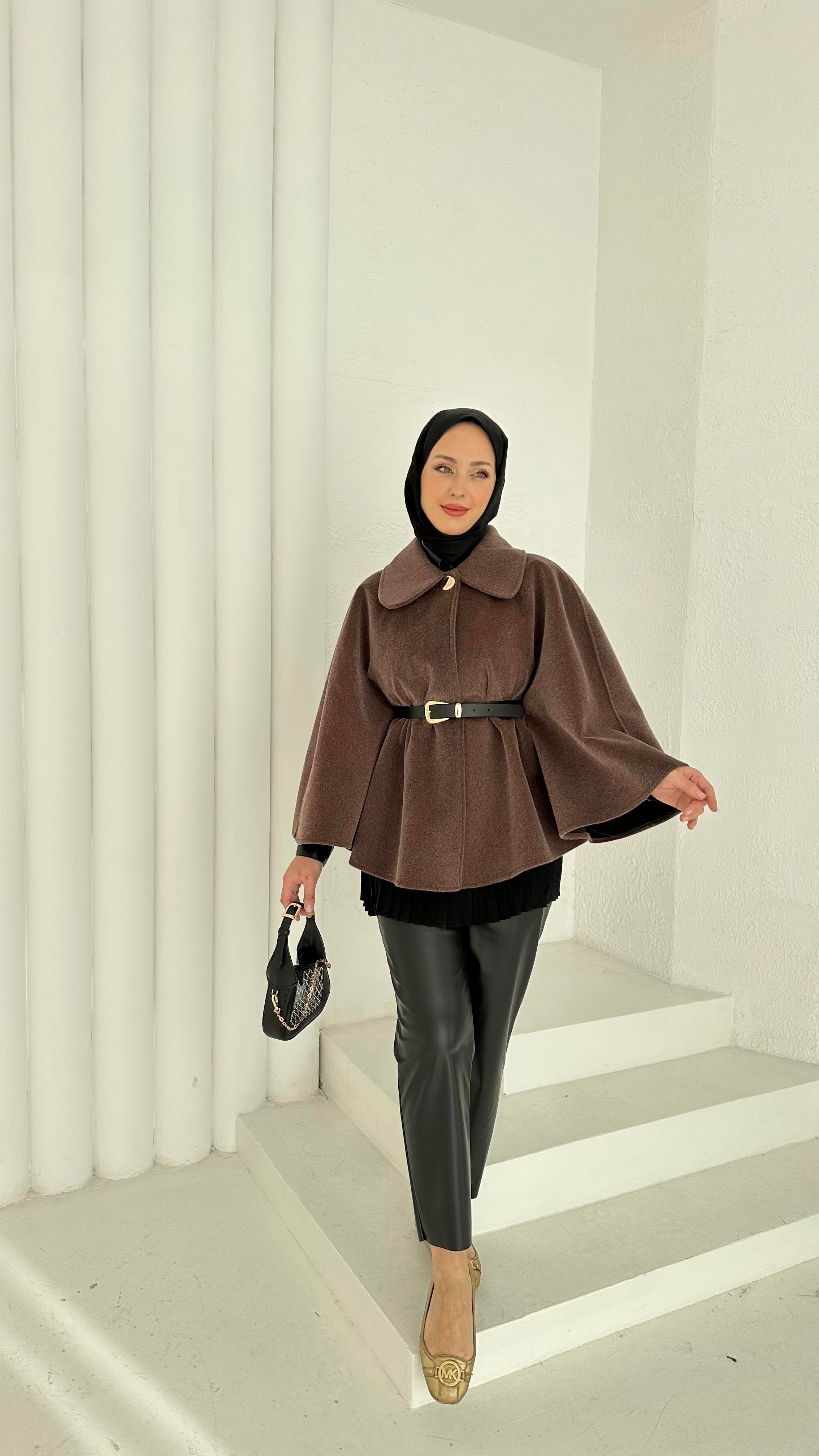 Kemerli Düğmeli Panço