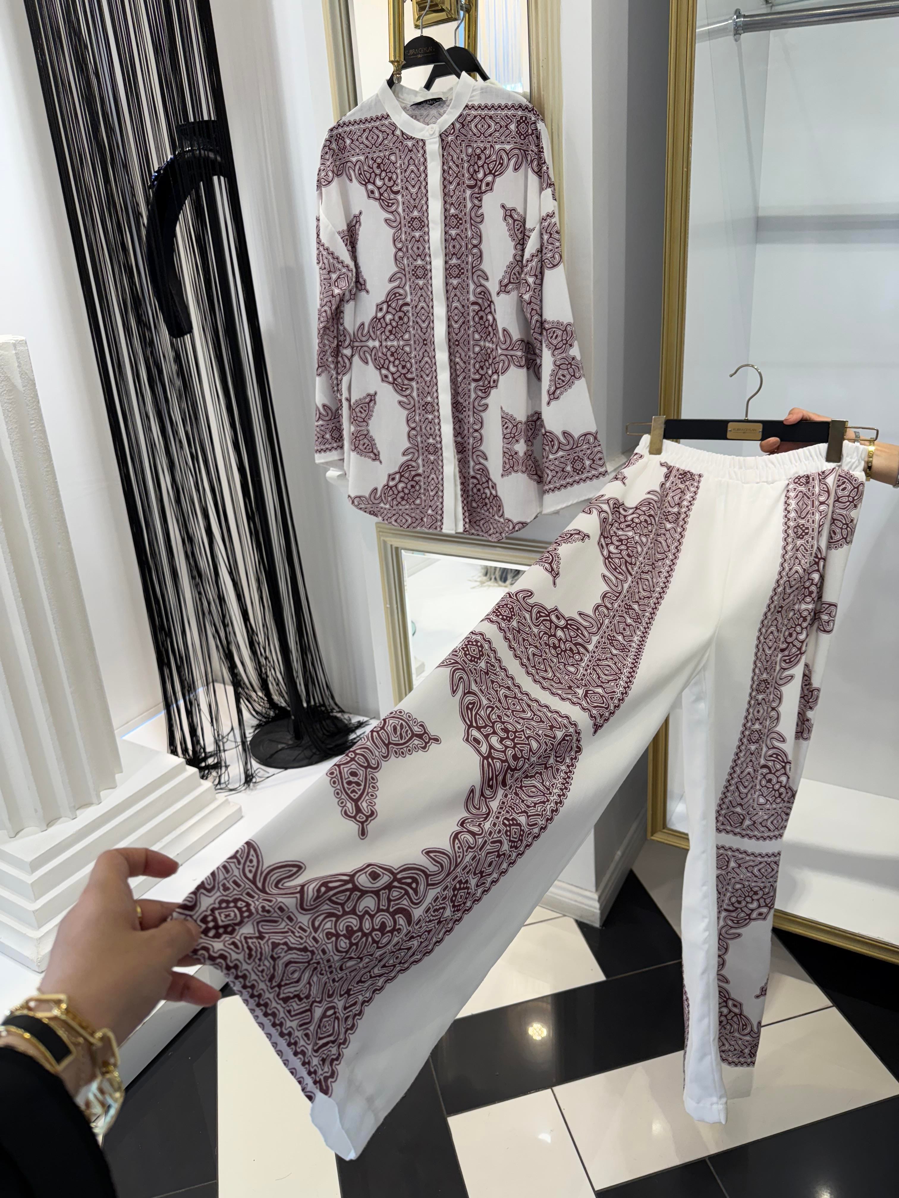 Keten Desenli Takım