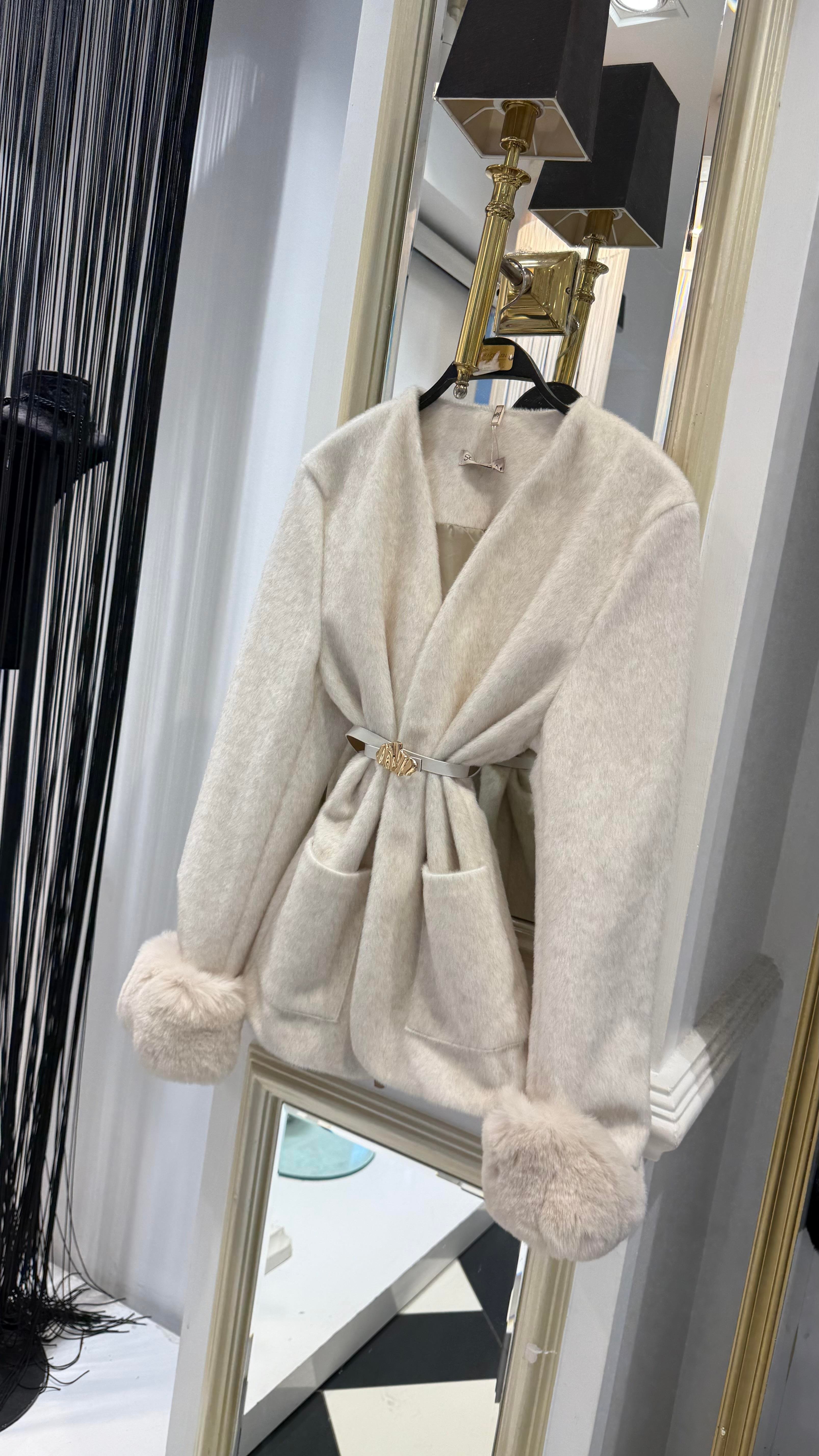 Kol Kürklü Peluş Kaban