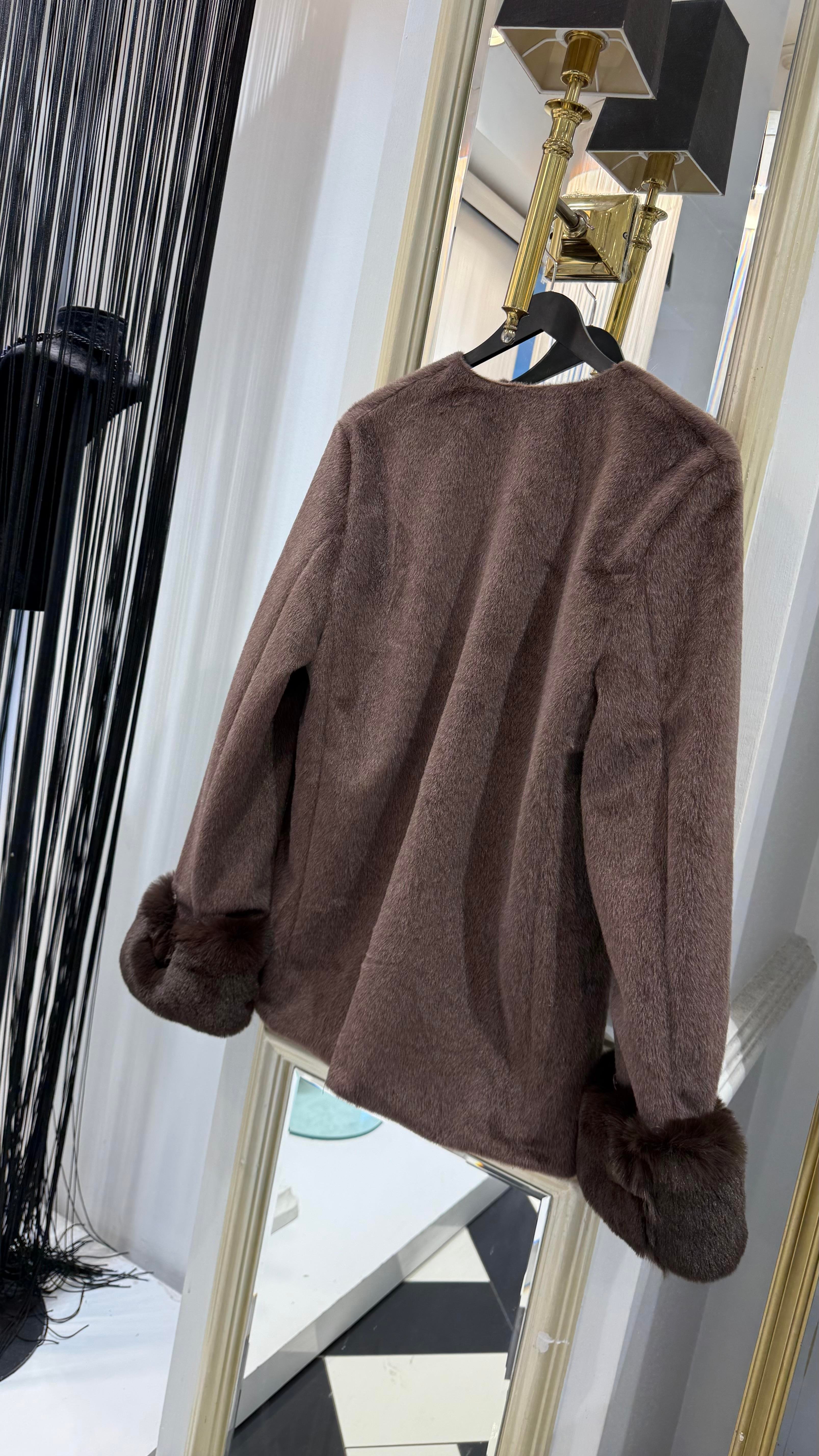 Kol Kürklü Peluş Kaban