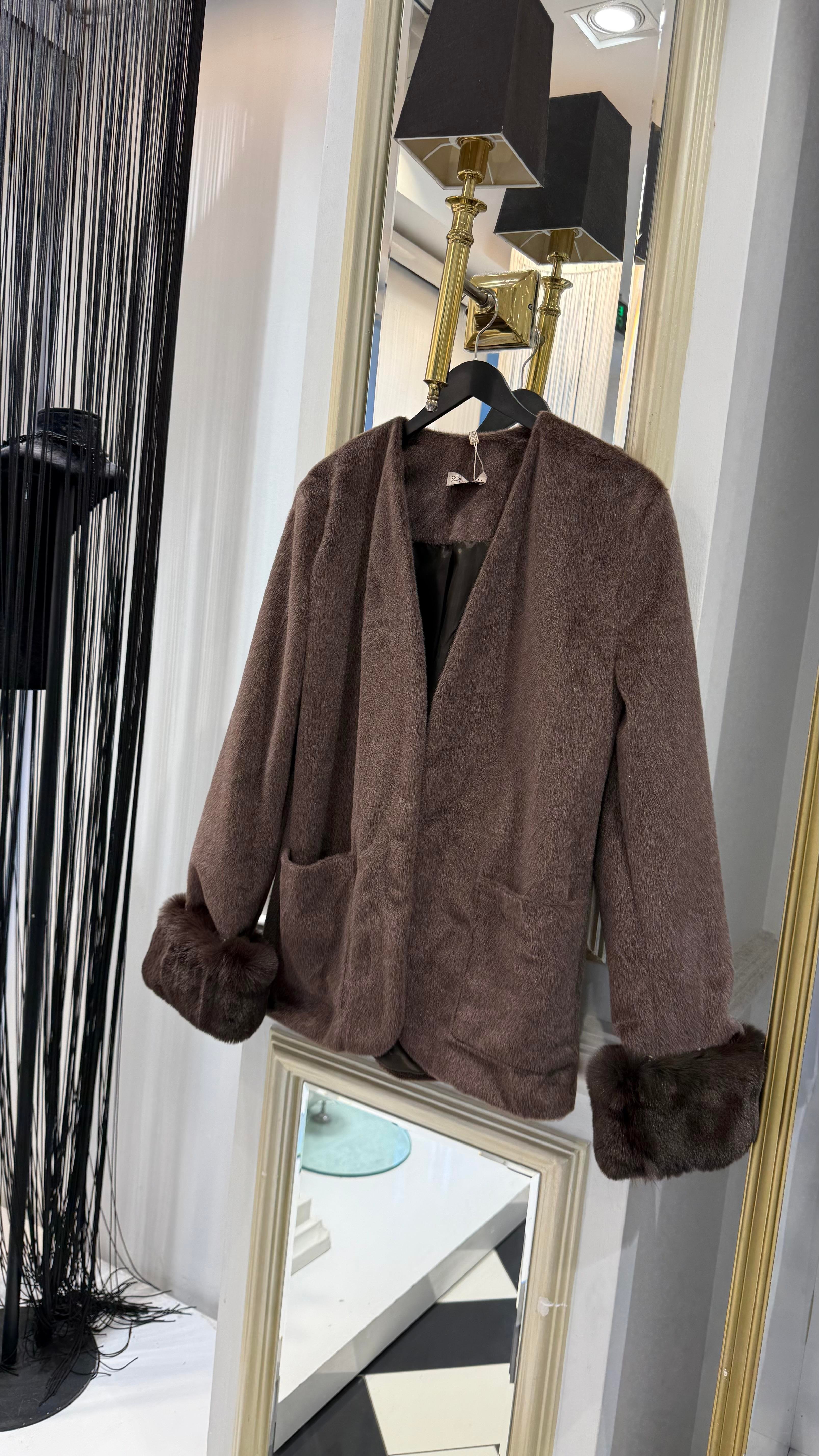 Kol Kürklü Peluş Kaban