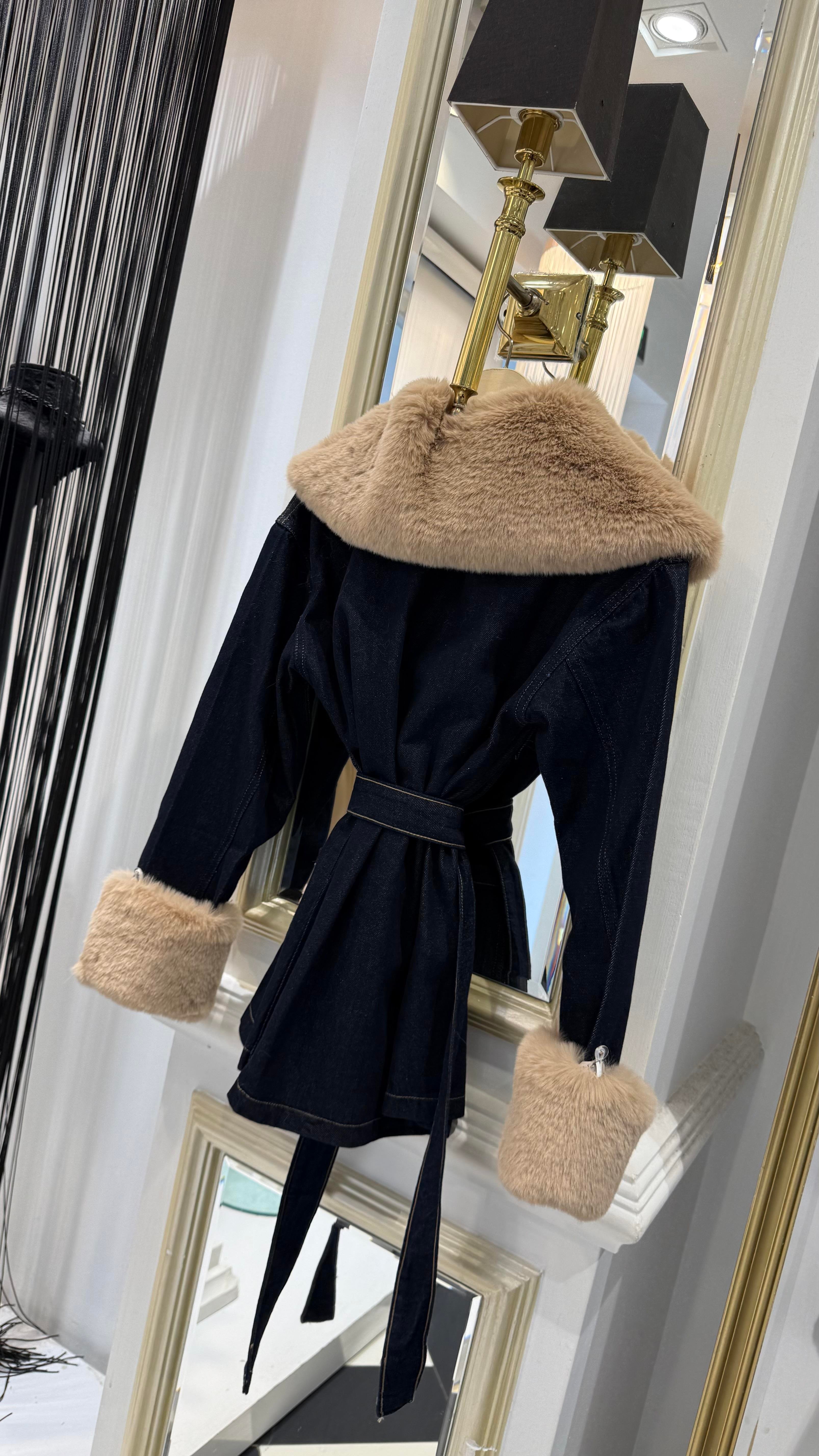 Kol ve Yaka Seyyar Kürk Ceket