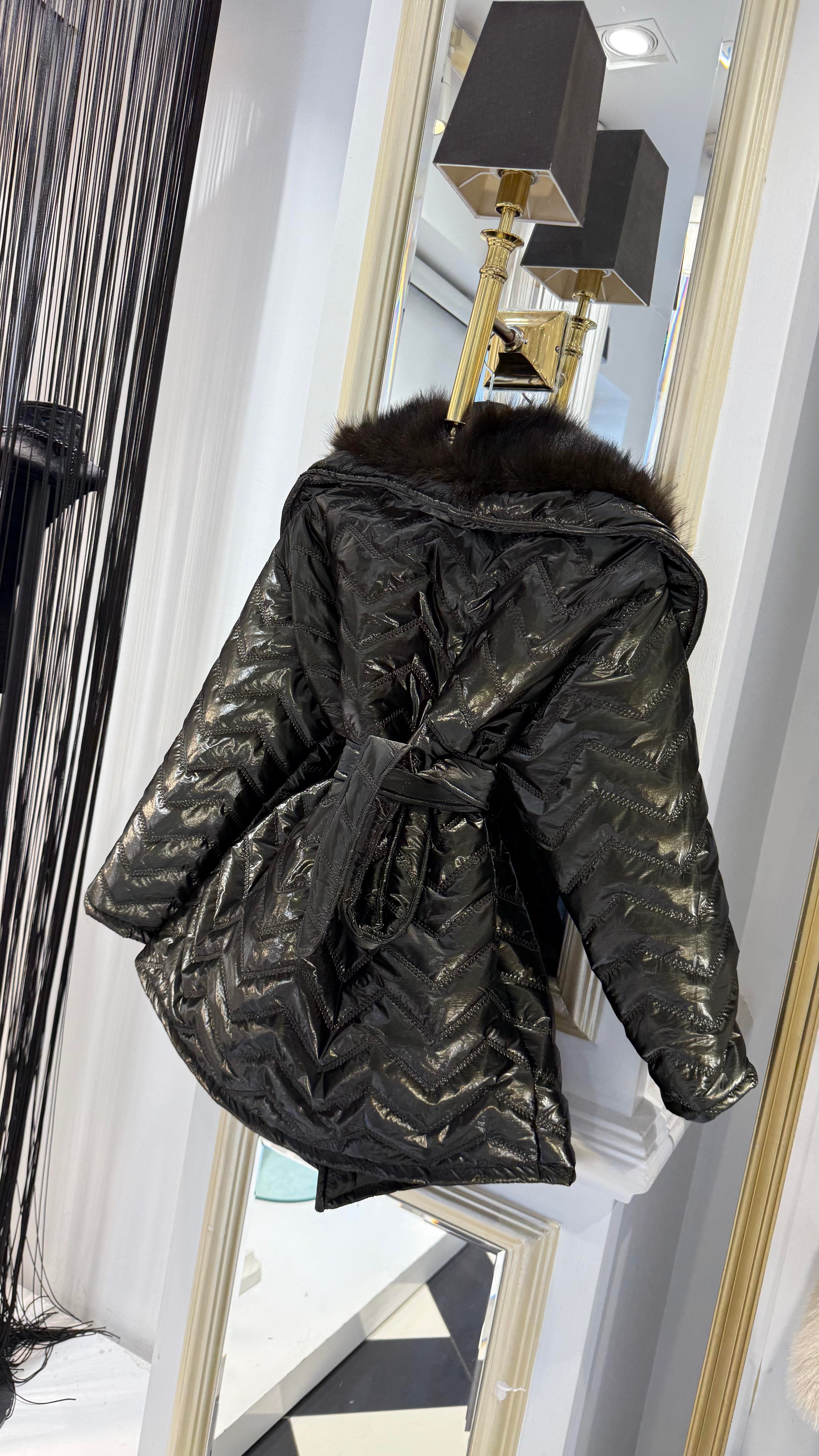 Kürk Yaka Kapitone Mont