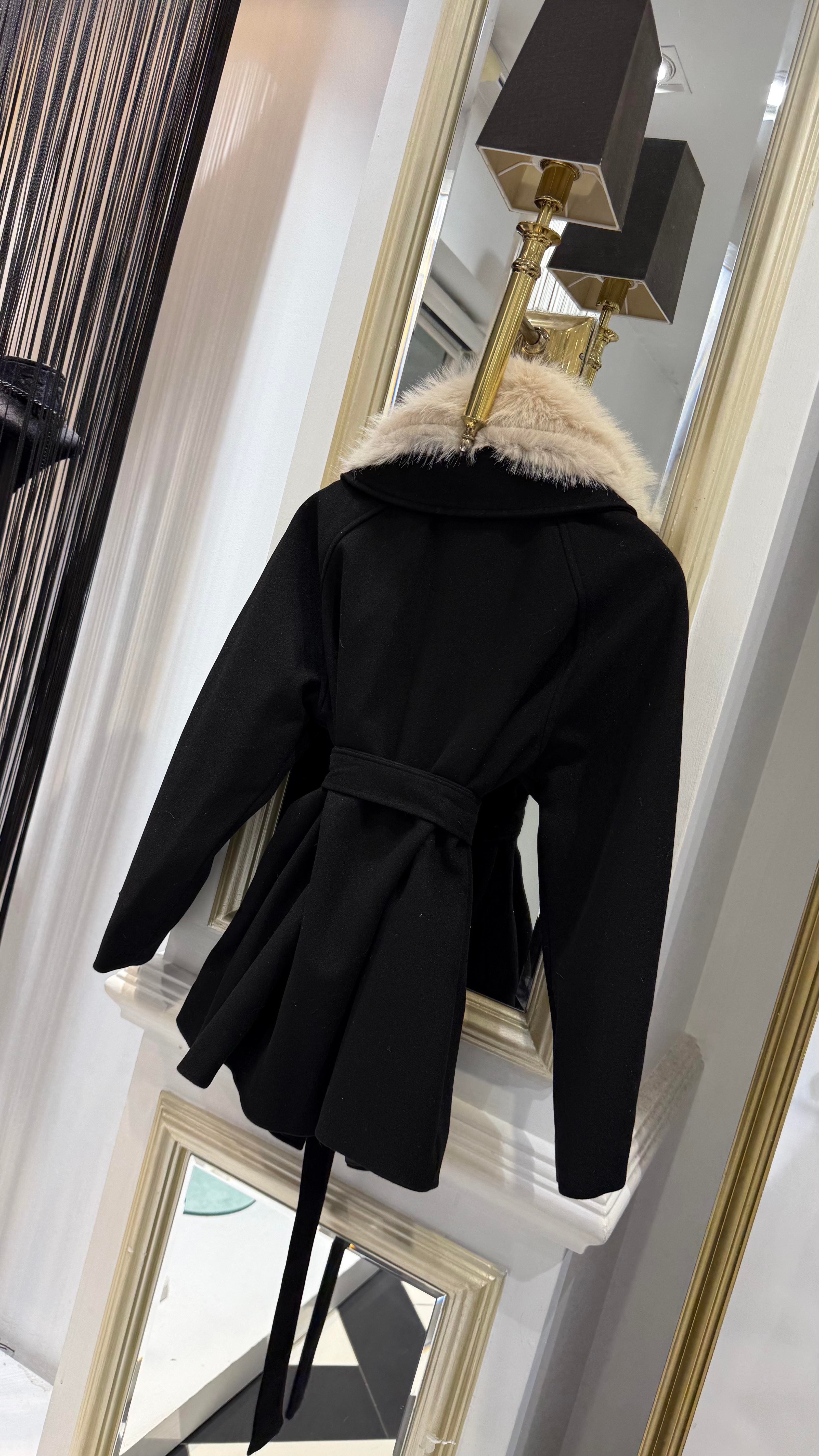 Kürk Yaka Kemerli Ceket