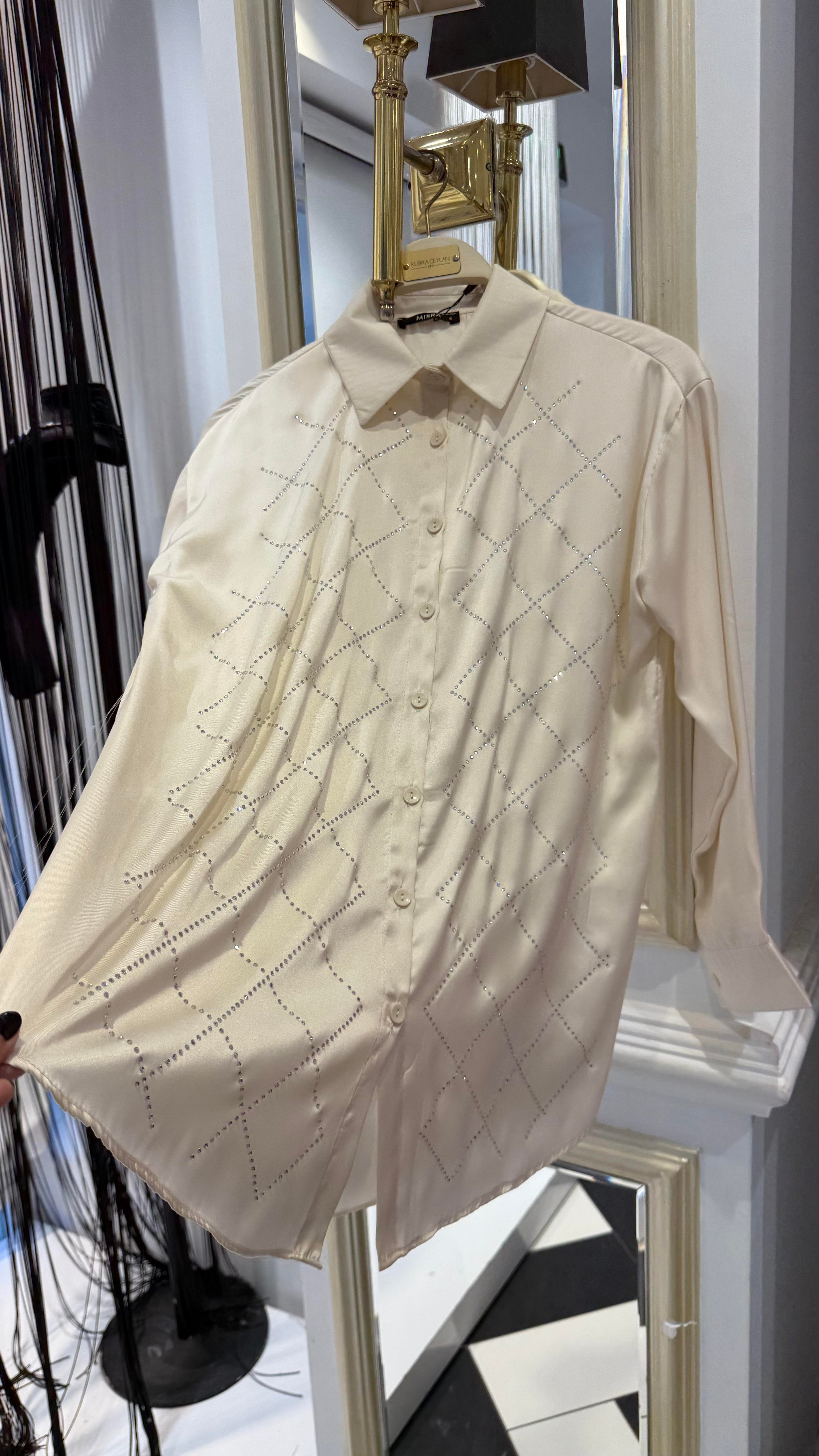 Taşlı Detaylı Gömlek