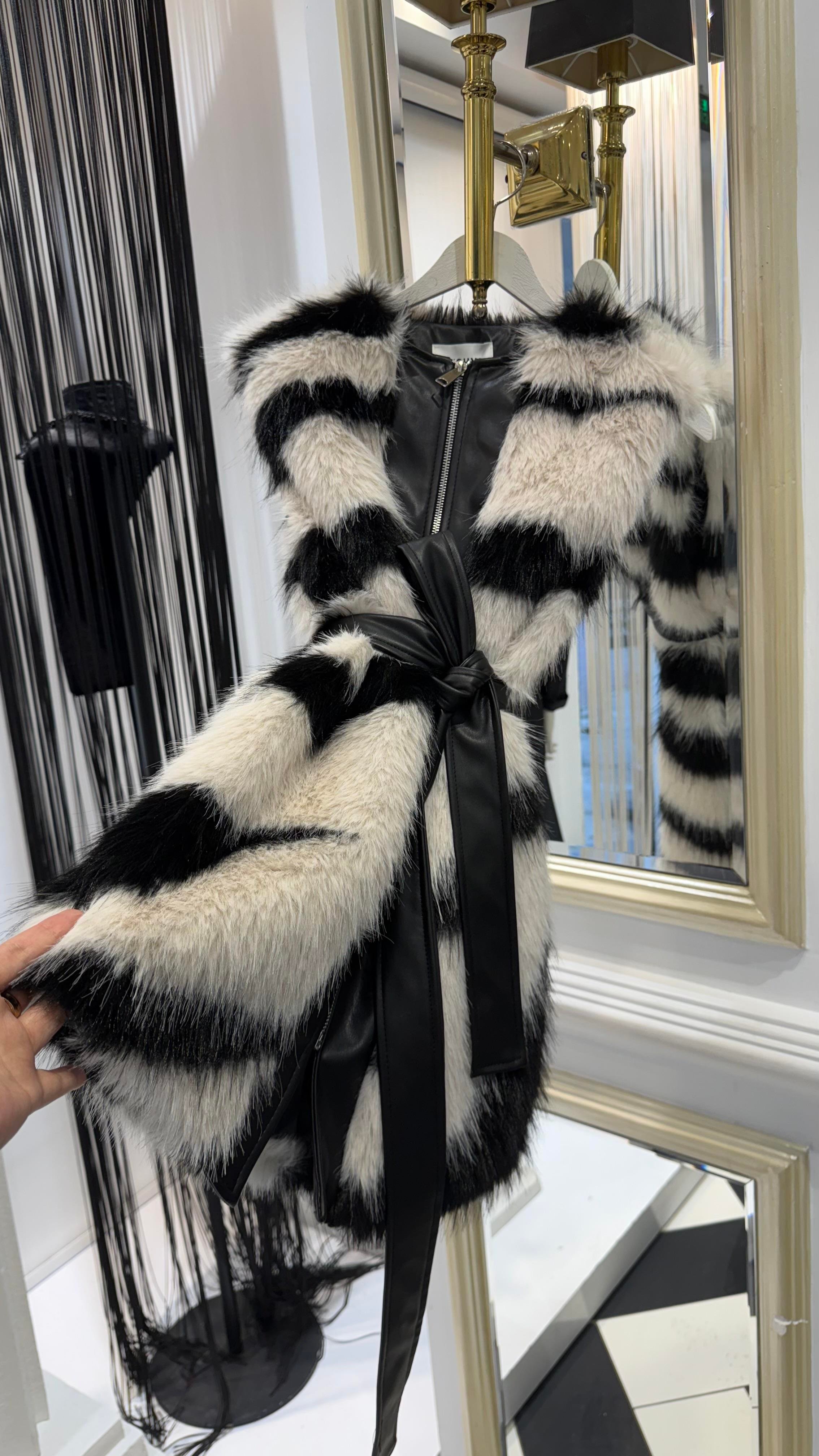 Zebra Desen Kürk Yelek