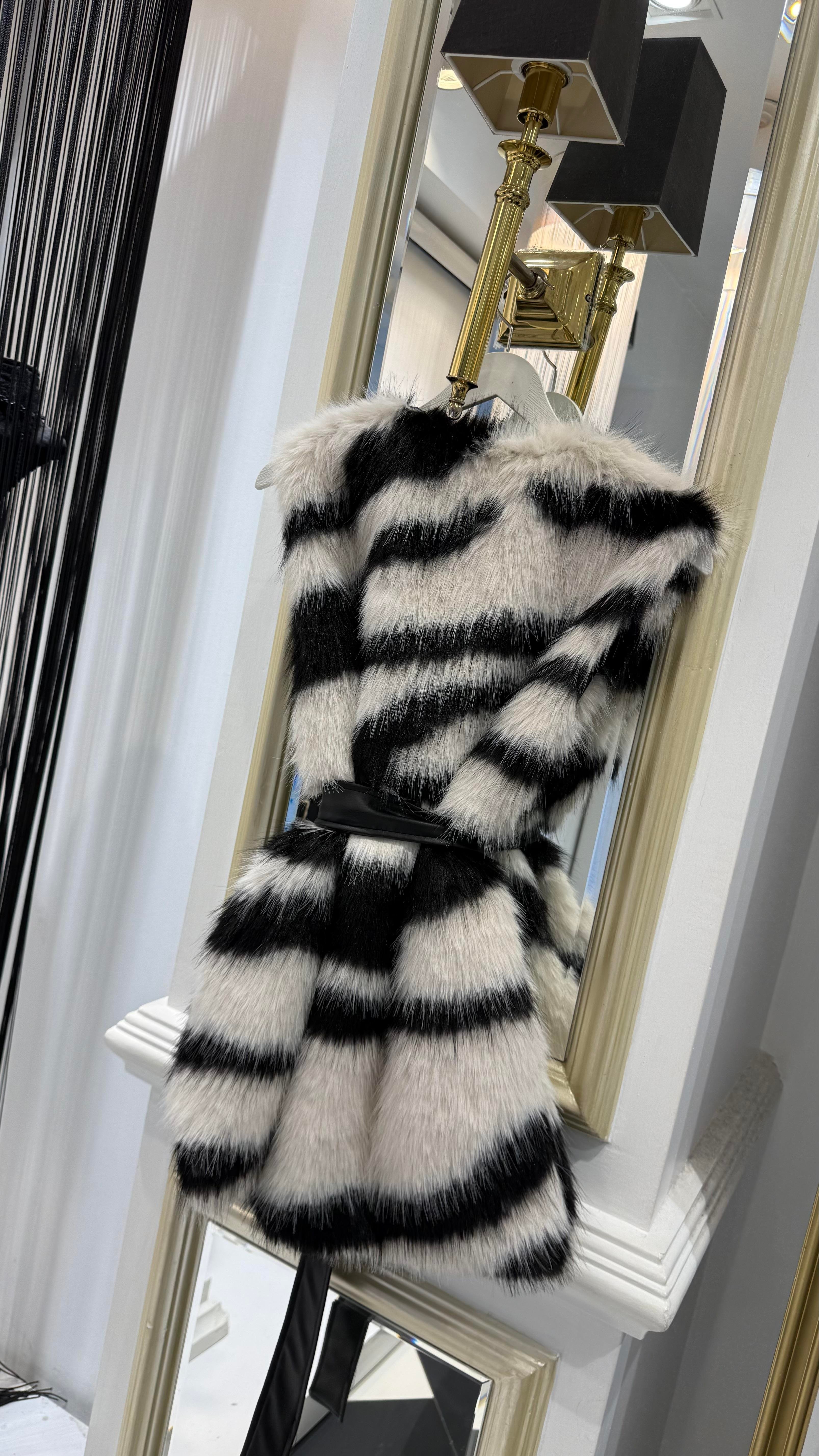 Zebra Desen Kürk Yelek