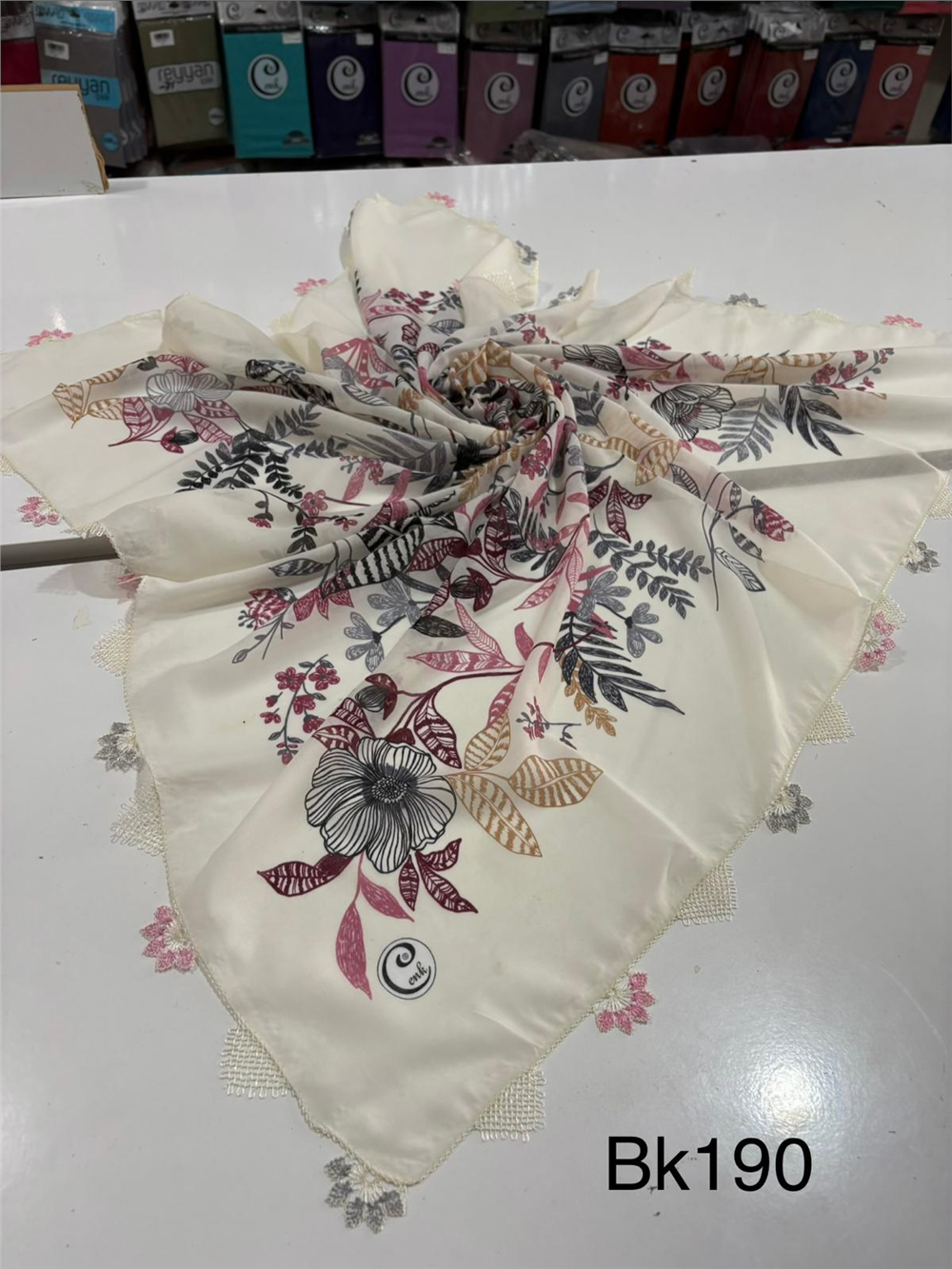 İğne Oyalı Yazma Bk190