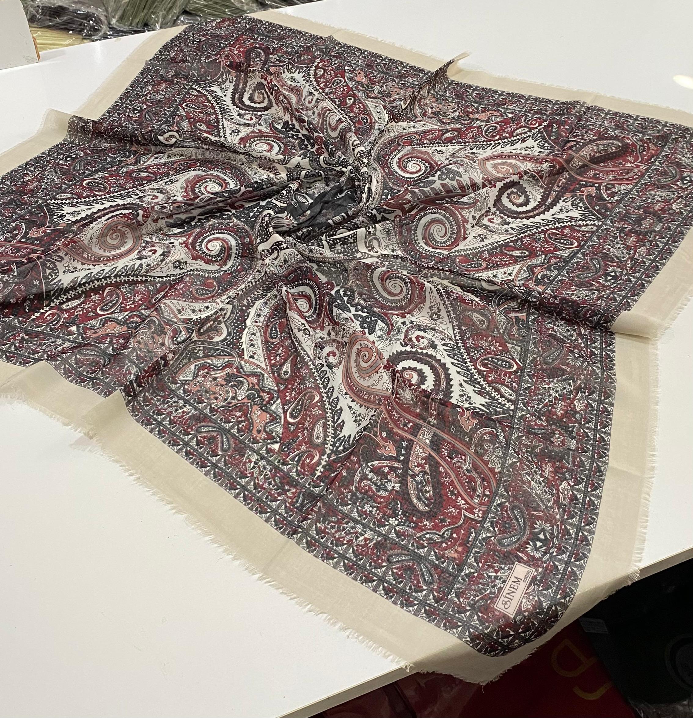 Sinem Karışık Mix 12'li Çekme Koton Eşarp