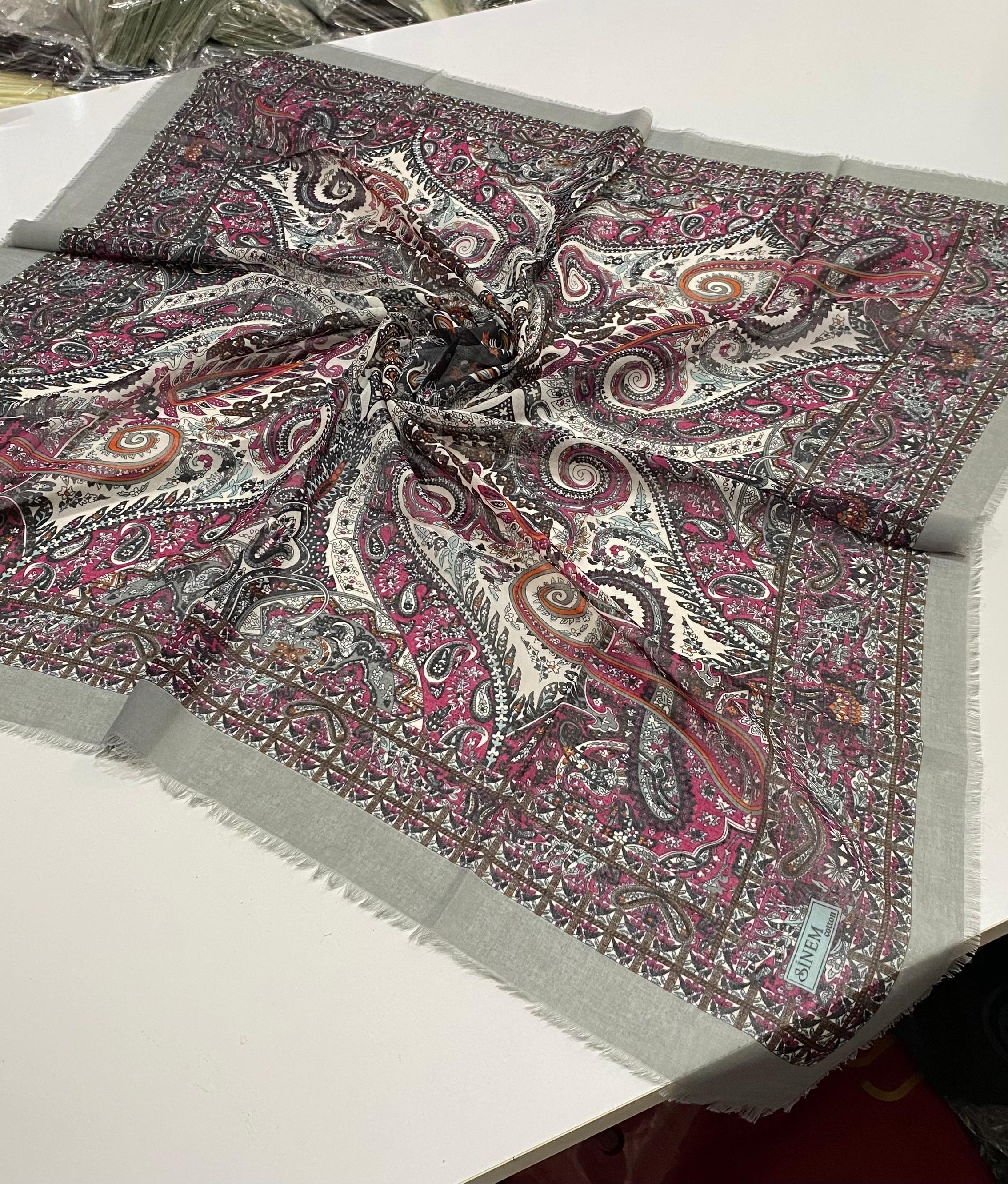 Sinem Karışık Mix 12'li Çekme Koton Eşarp