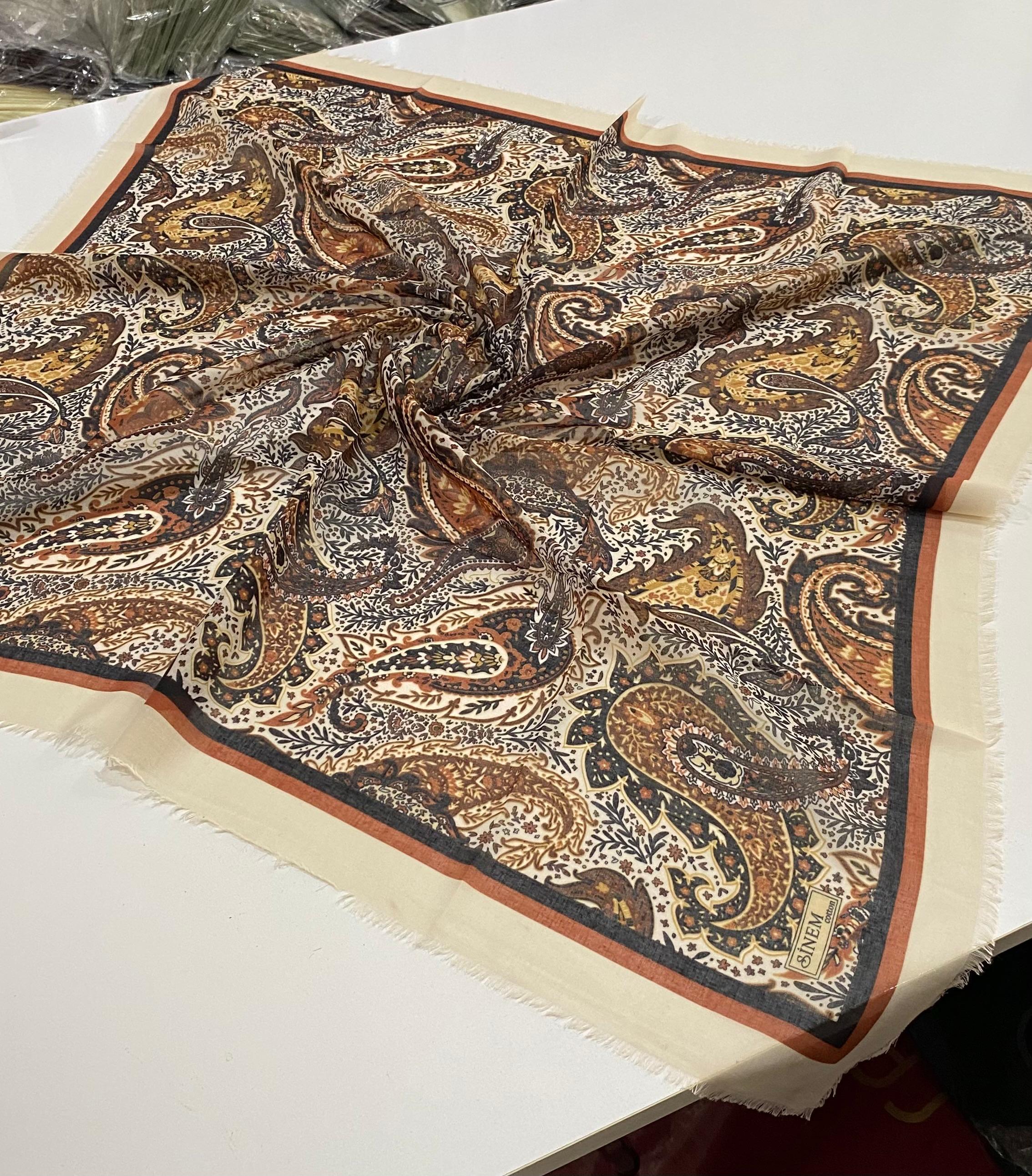 Sinem Karışık Mix 12'li Çekme Koton Eşarp