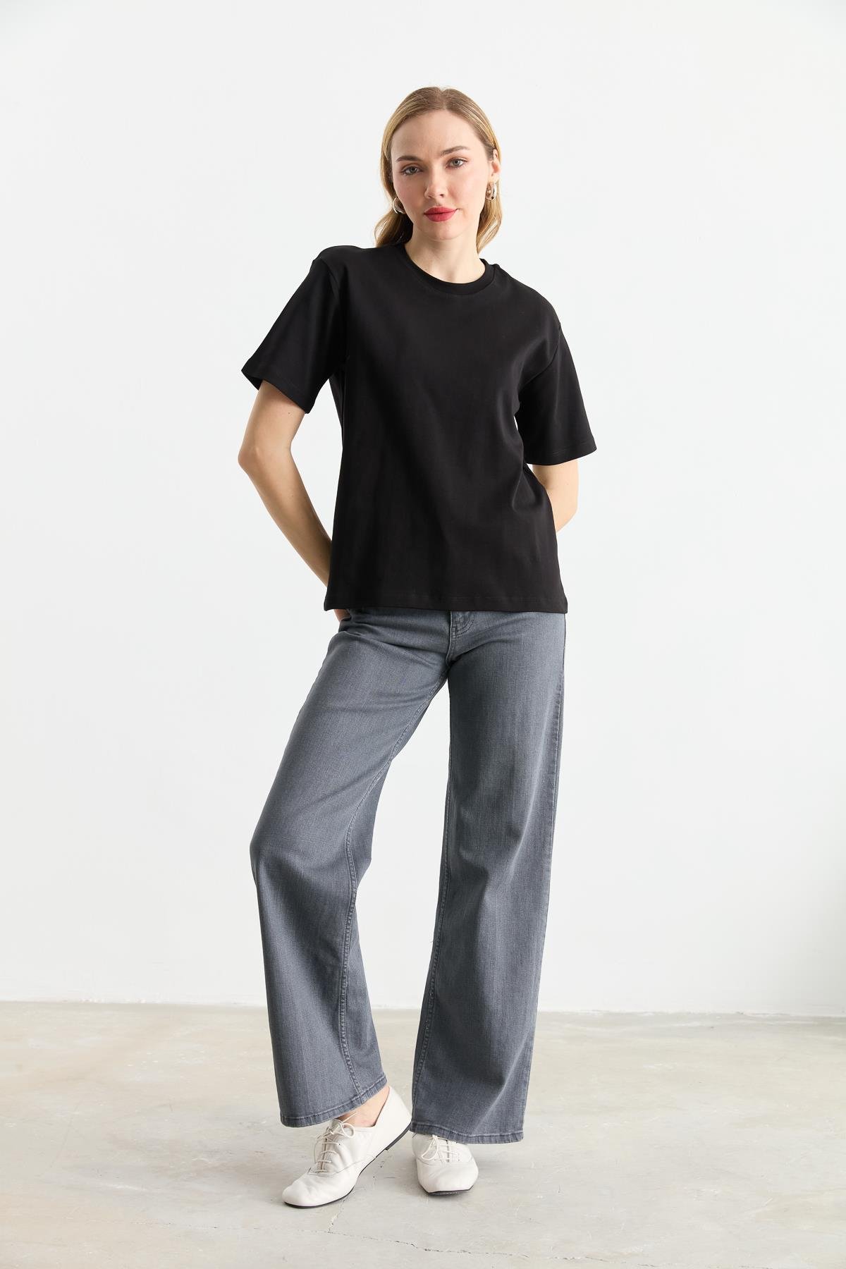 024650 BASIC TSHIRT