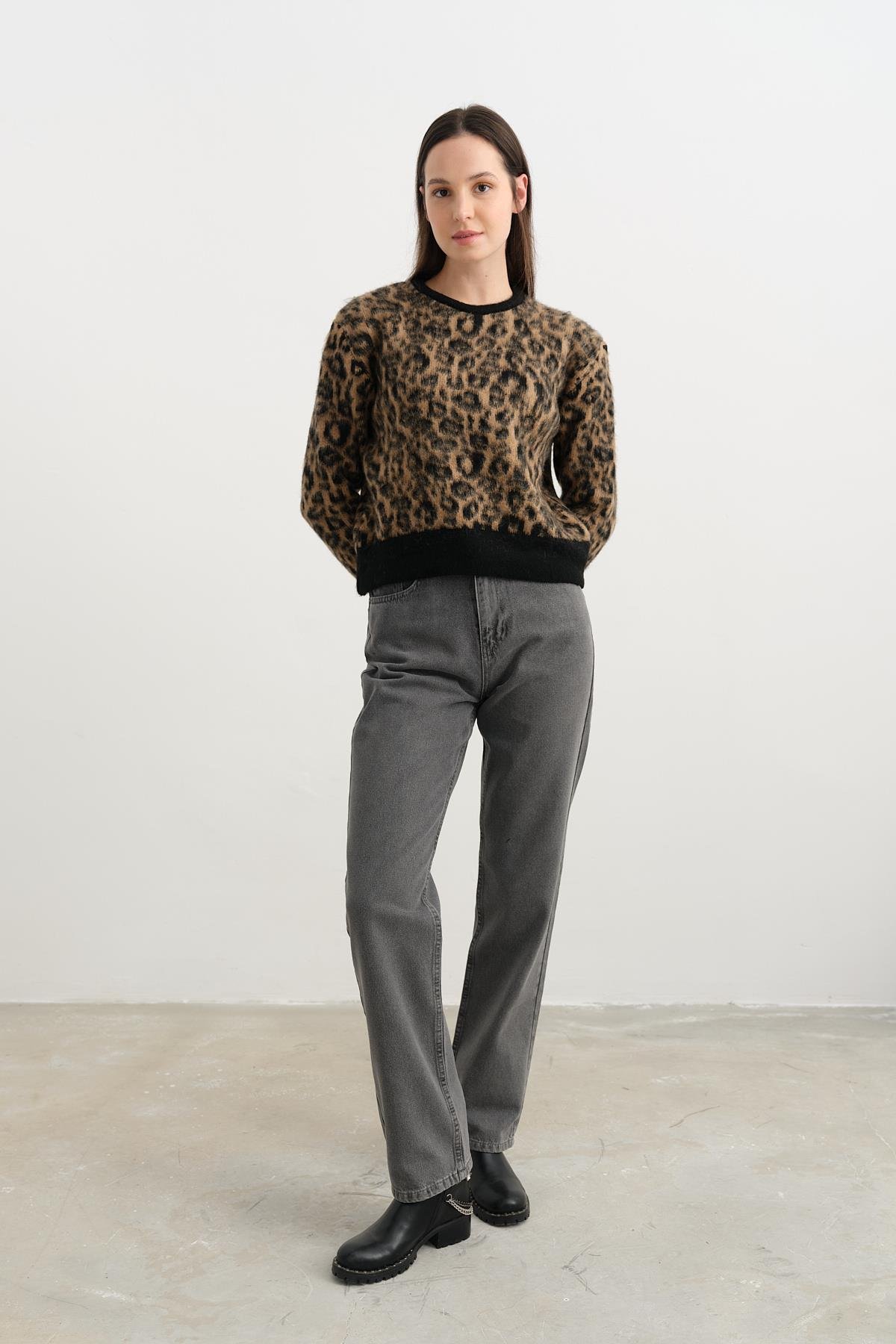10111 LEOPAR DESENLI TRIKO