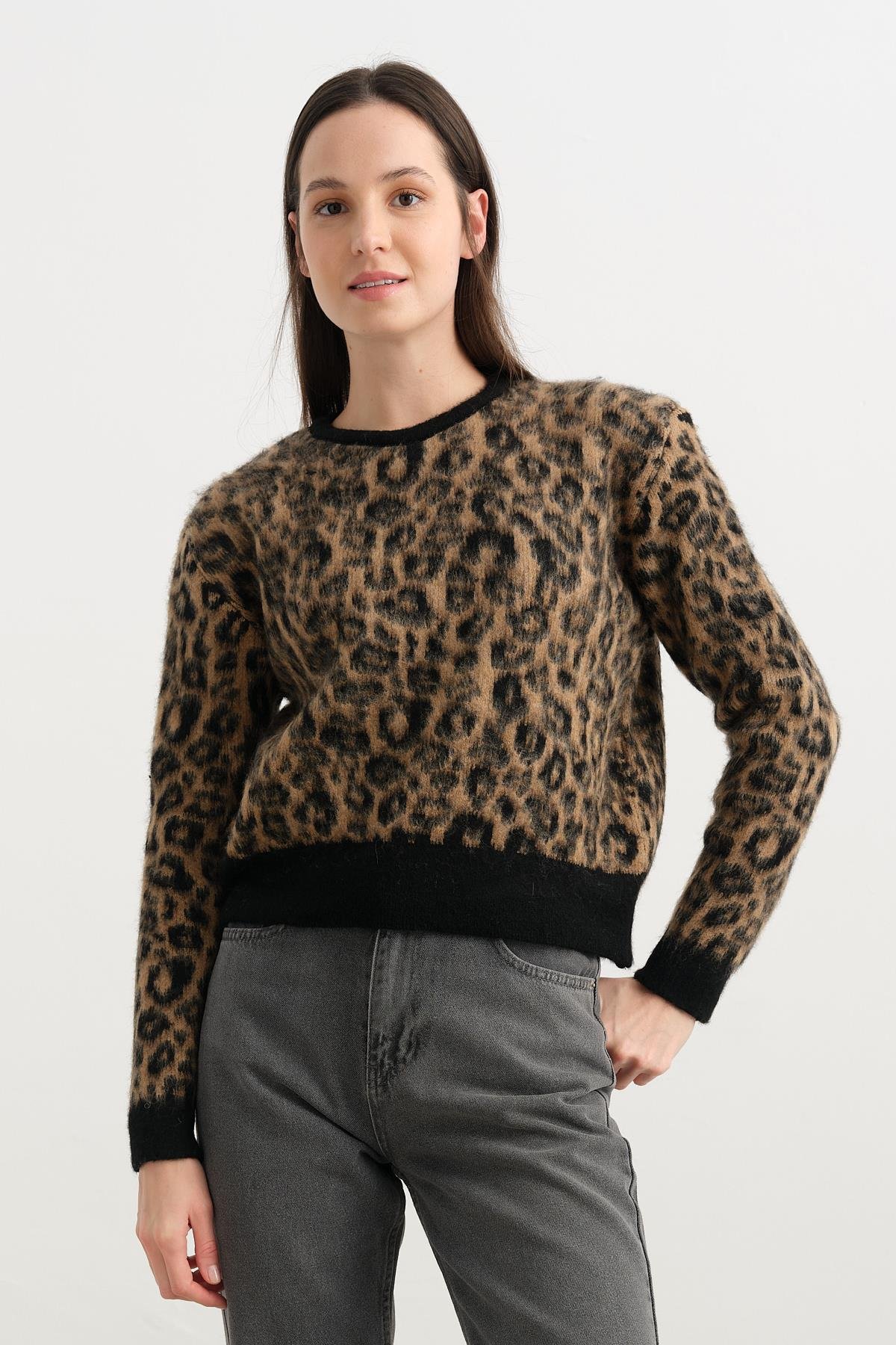 10111 LEOPAR DESENLI TRIKO
