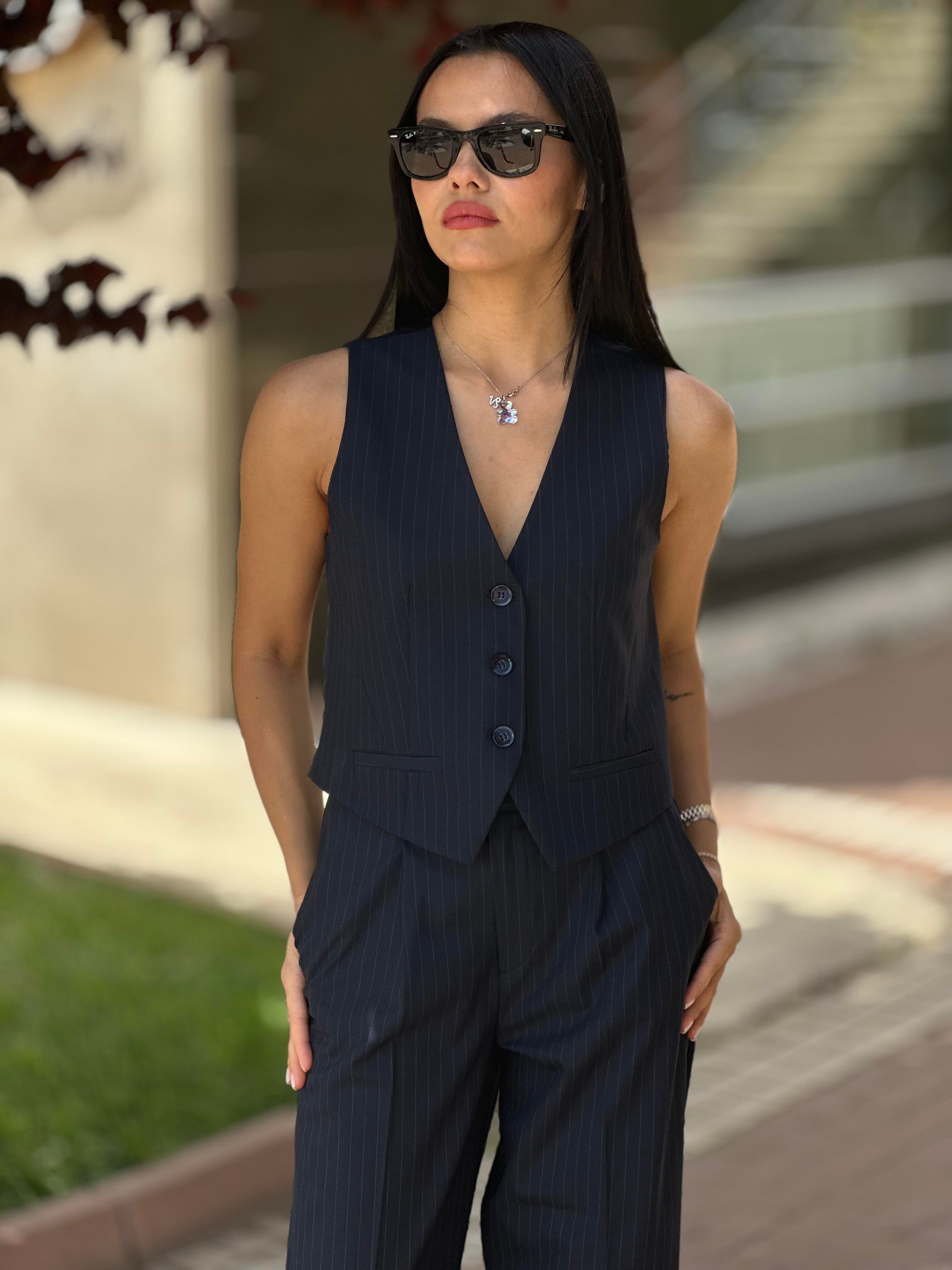 16058 CIZGILI YELEKLI TAKIM
