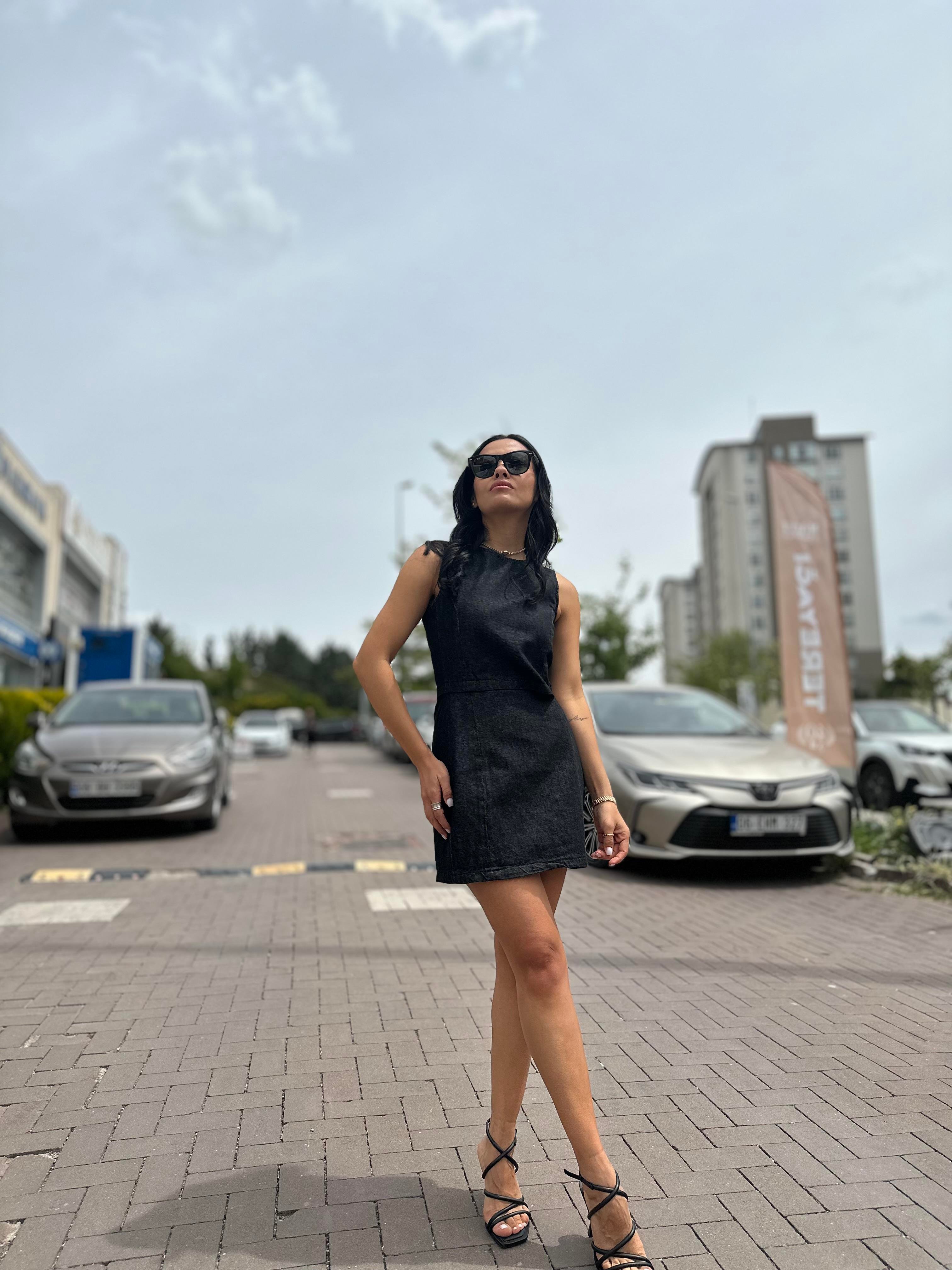1621 PENCERE DETAYLI ELBISE