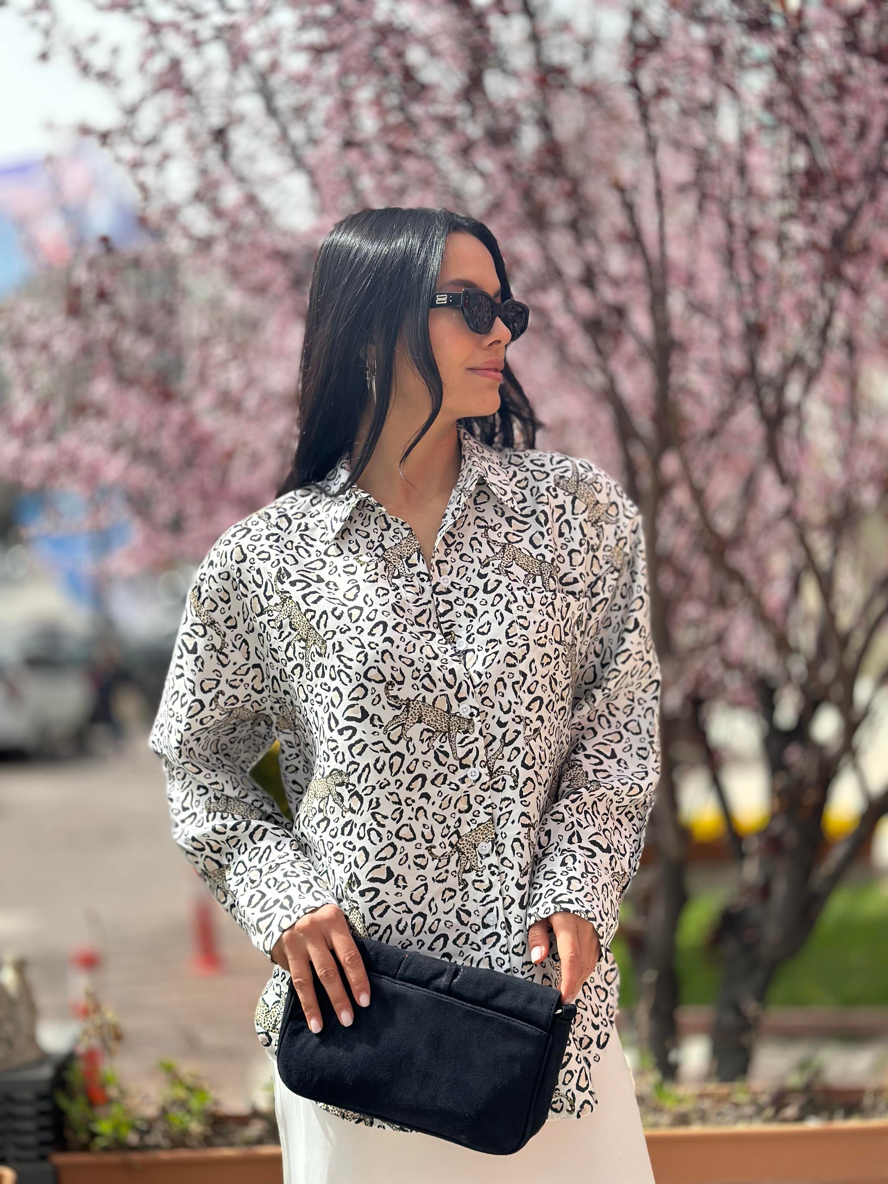 16210 KAPLAN FIGURLU GOMLEK